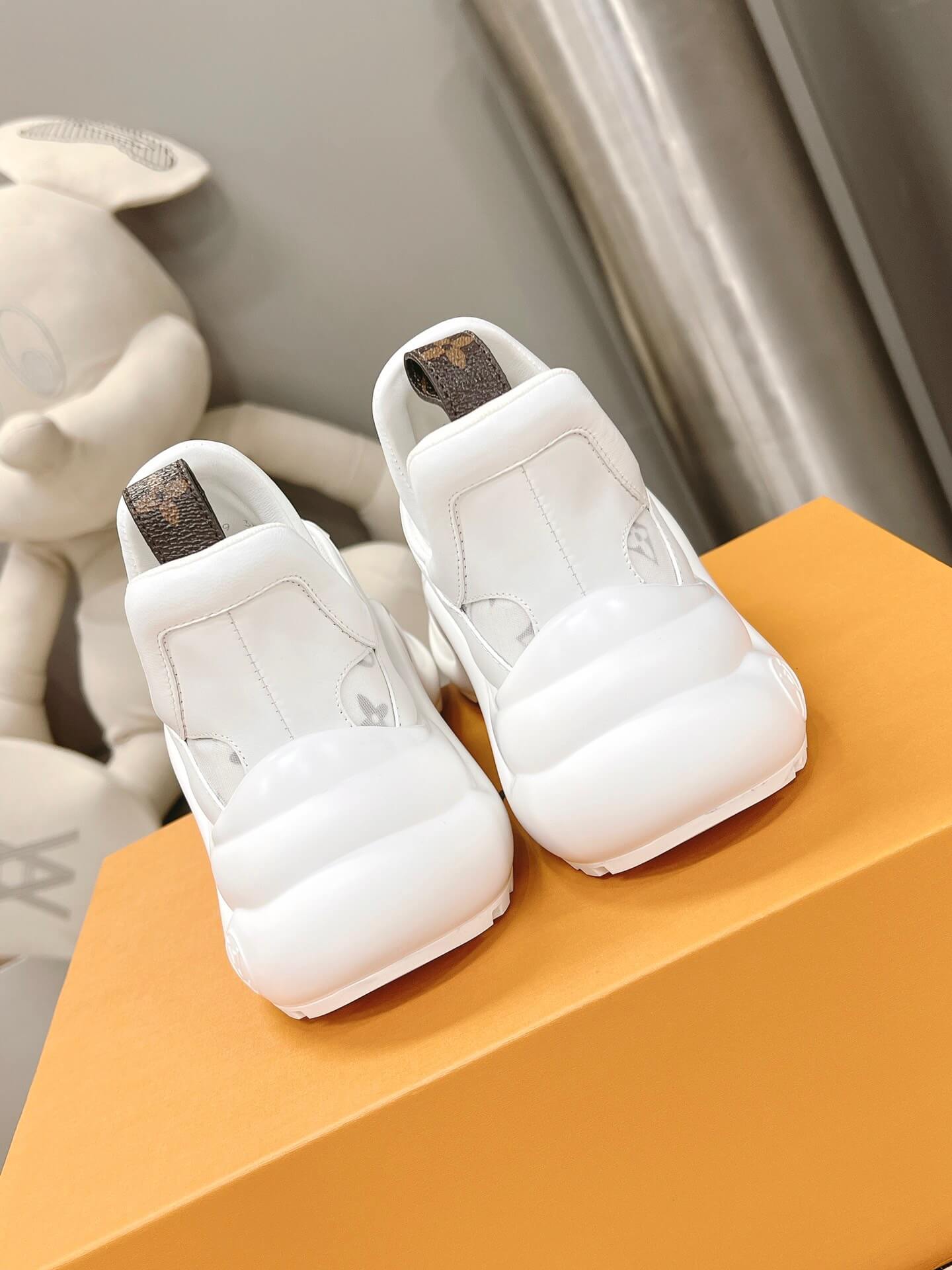 LOUIV Archlight Sneakers