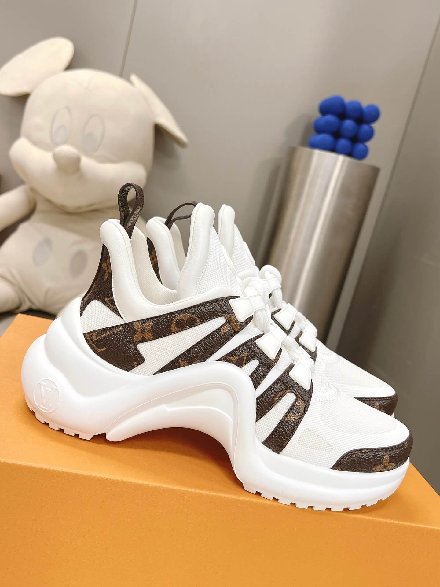 LOUIV Archlight Sneakers