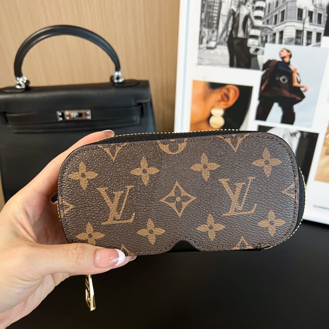 LOUIV Sunglasses Case