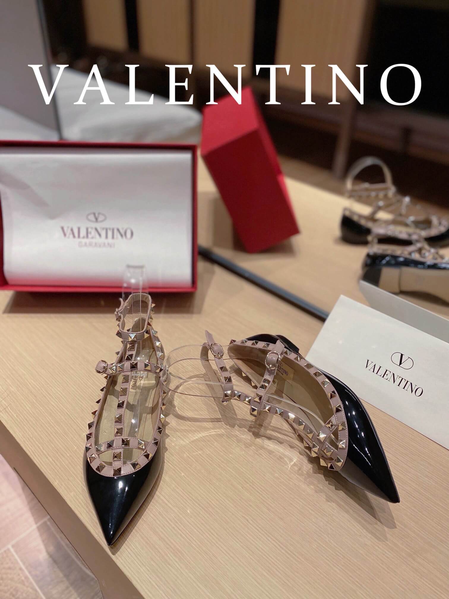 VALEN Rockstuds Sandals