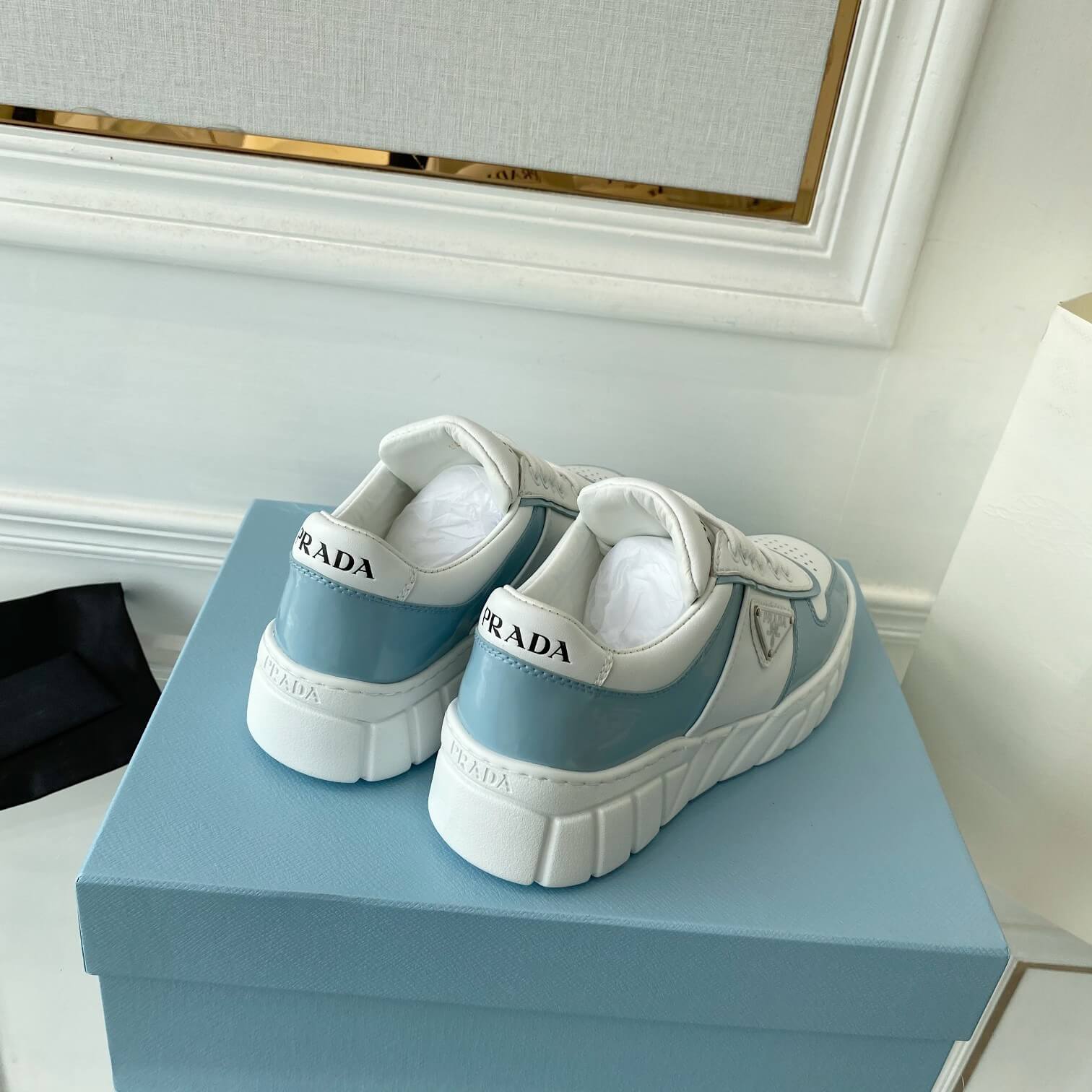 PR Sneakers