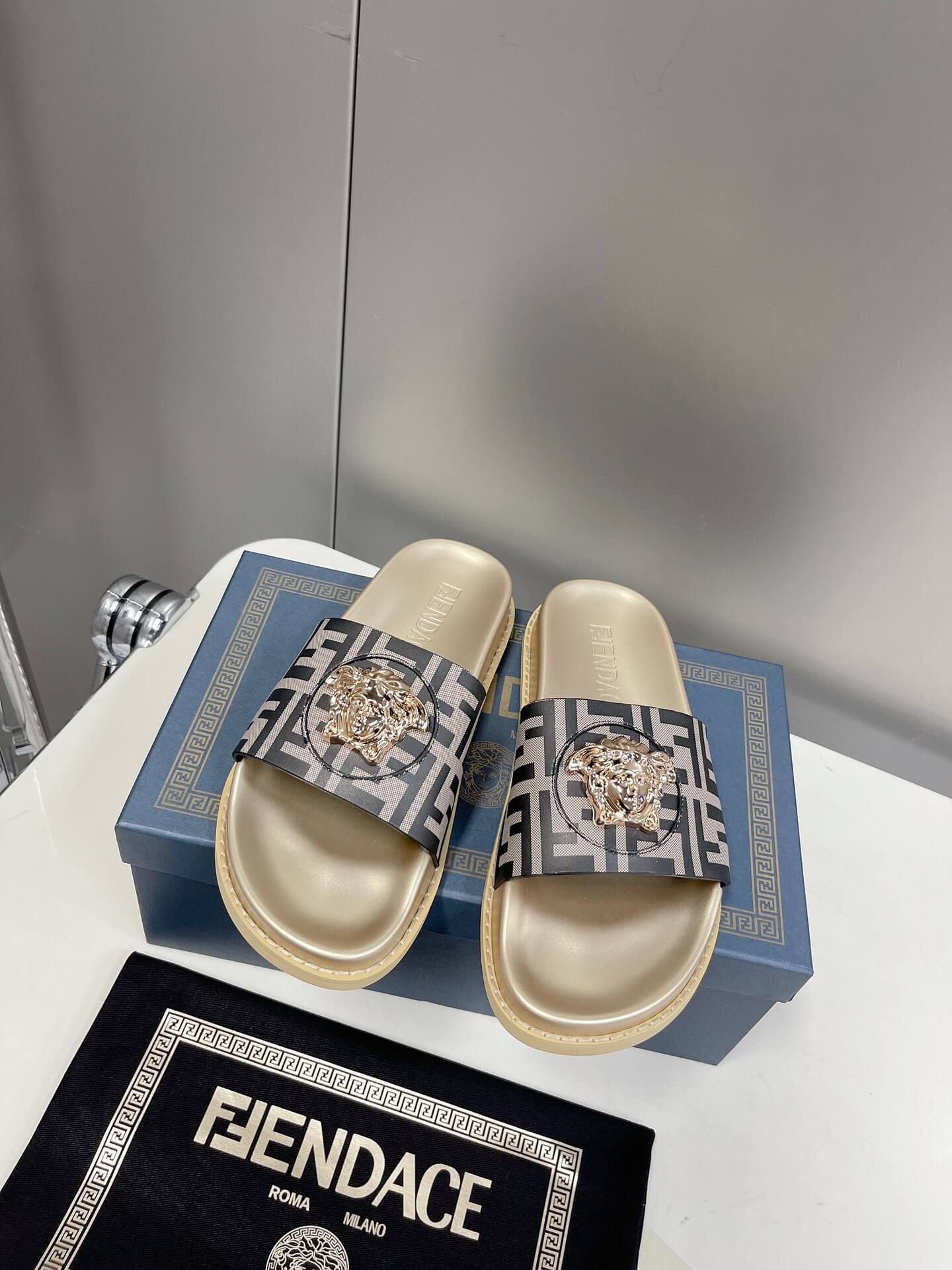 Fendace Slides