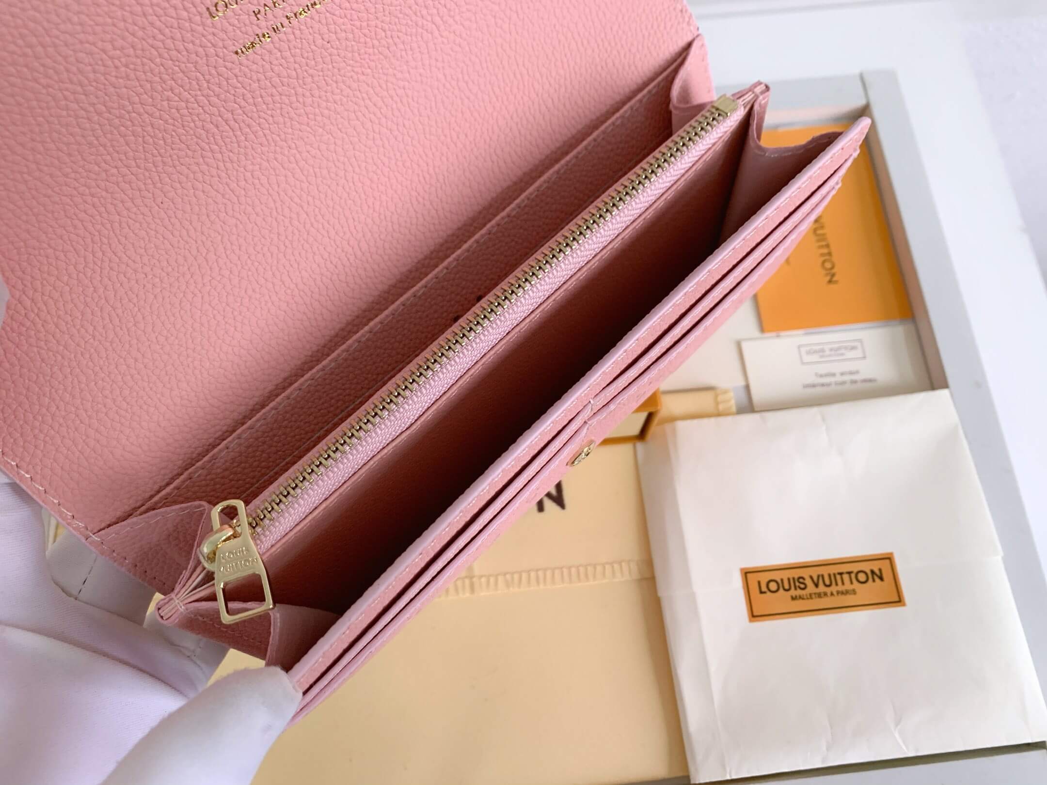 LOUIV Sarah Wallet