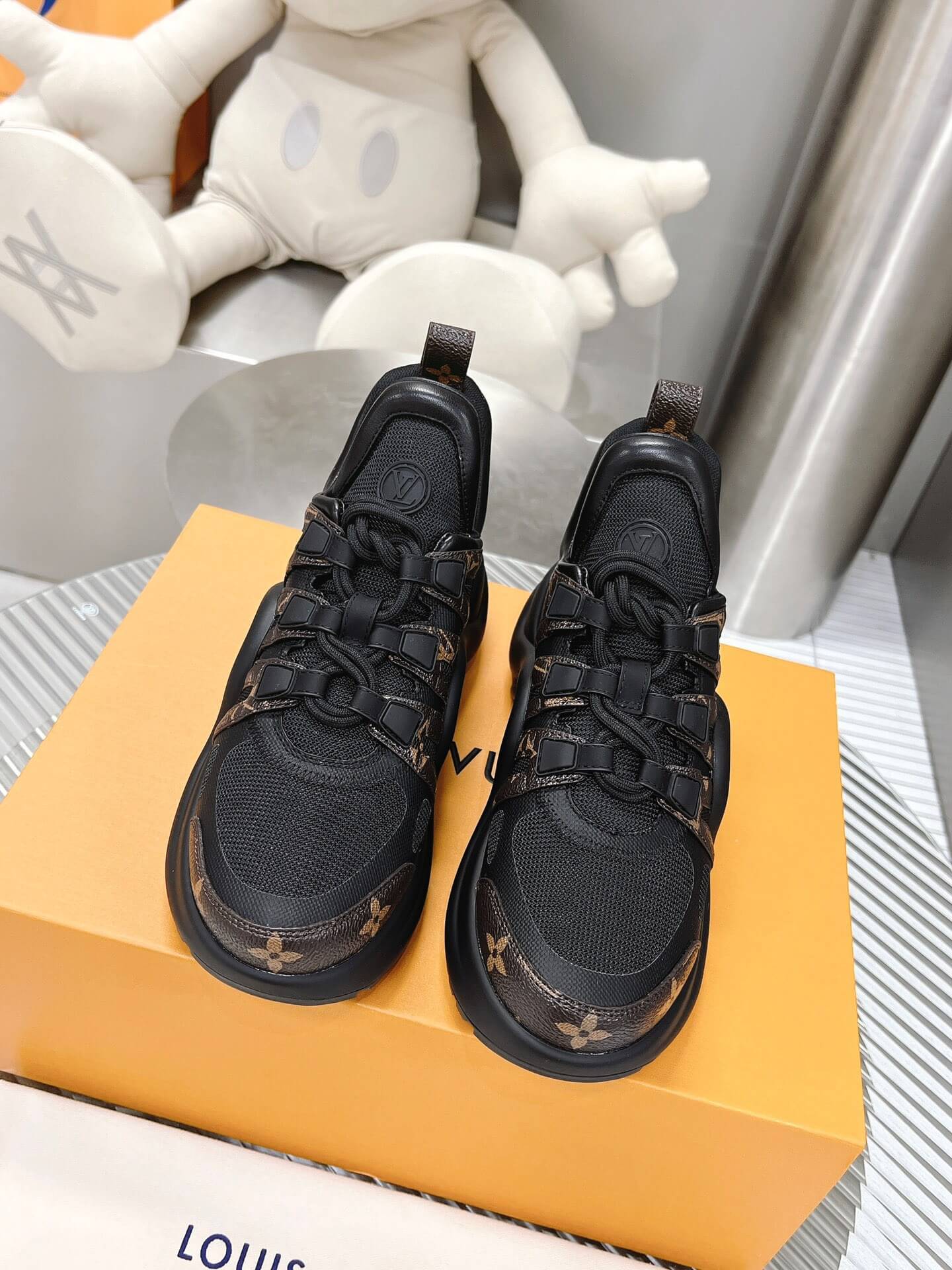 LOUIV Archlight Sneakers