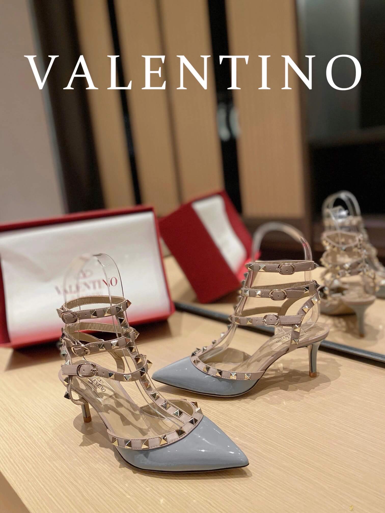 VALEN Rockstuds Mid Heels