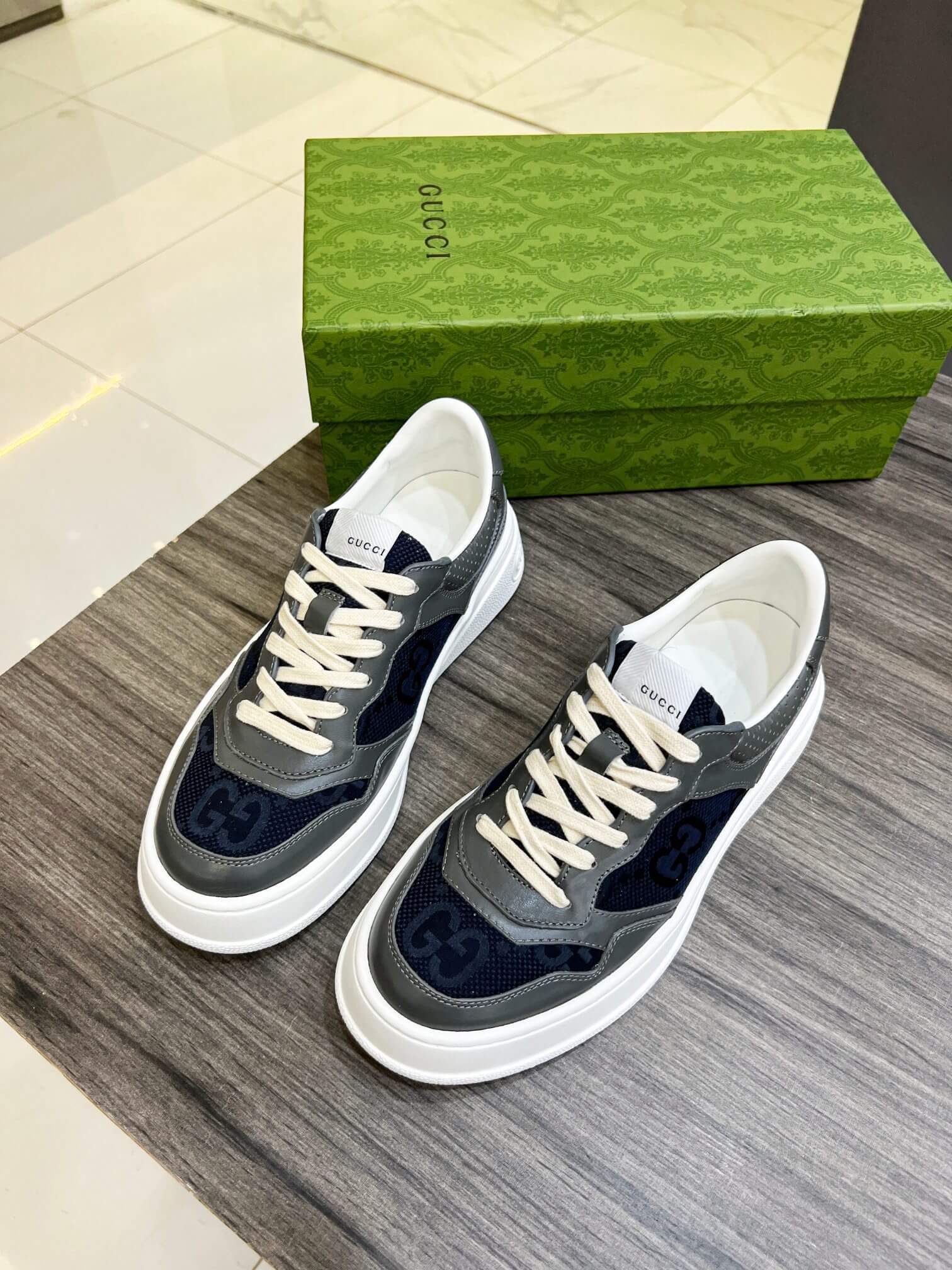 GG Sneakers