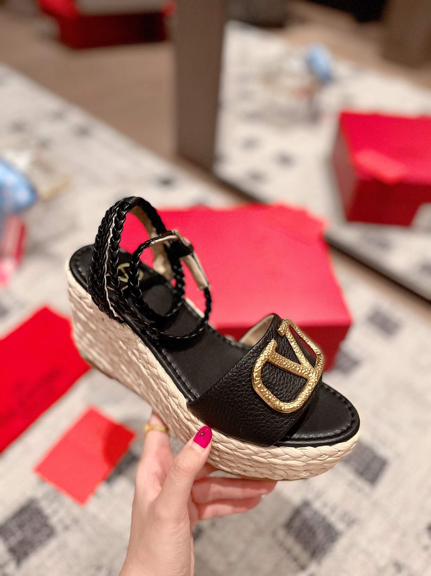 VALEN Wedges