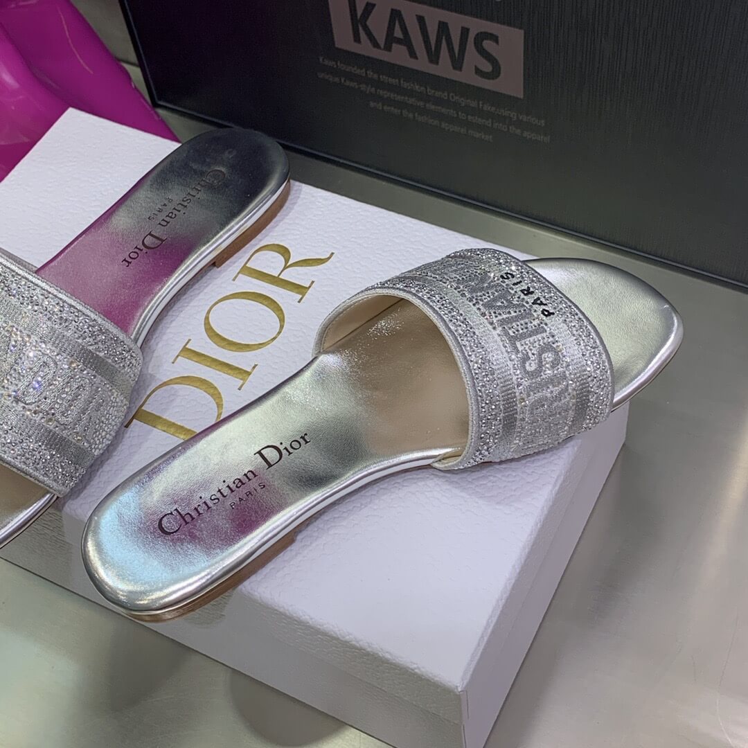 CD Dway Slides