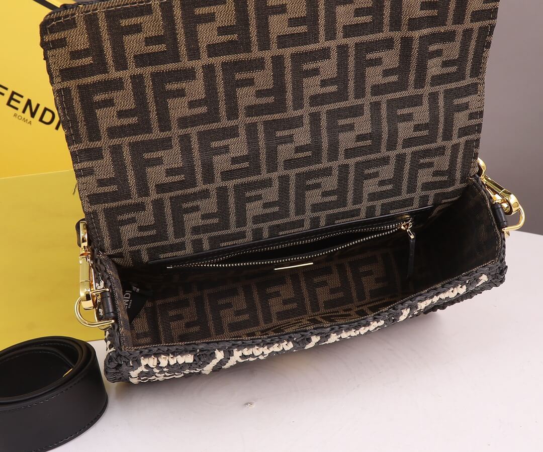 FD Baguette Raffia