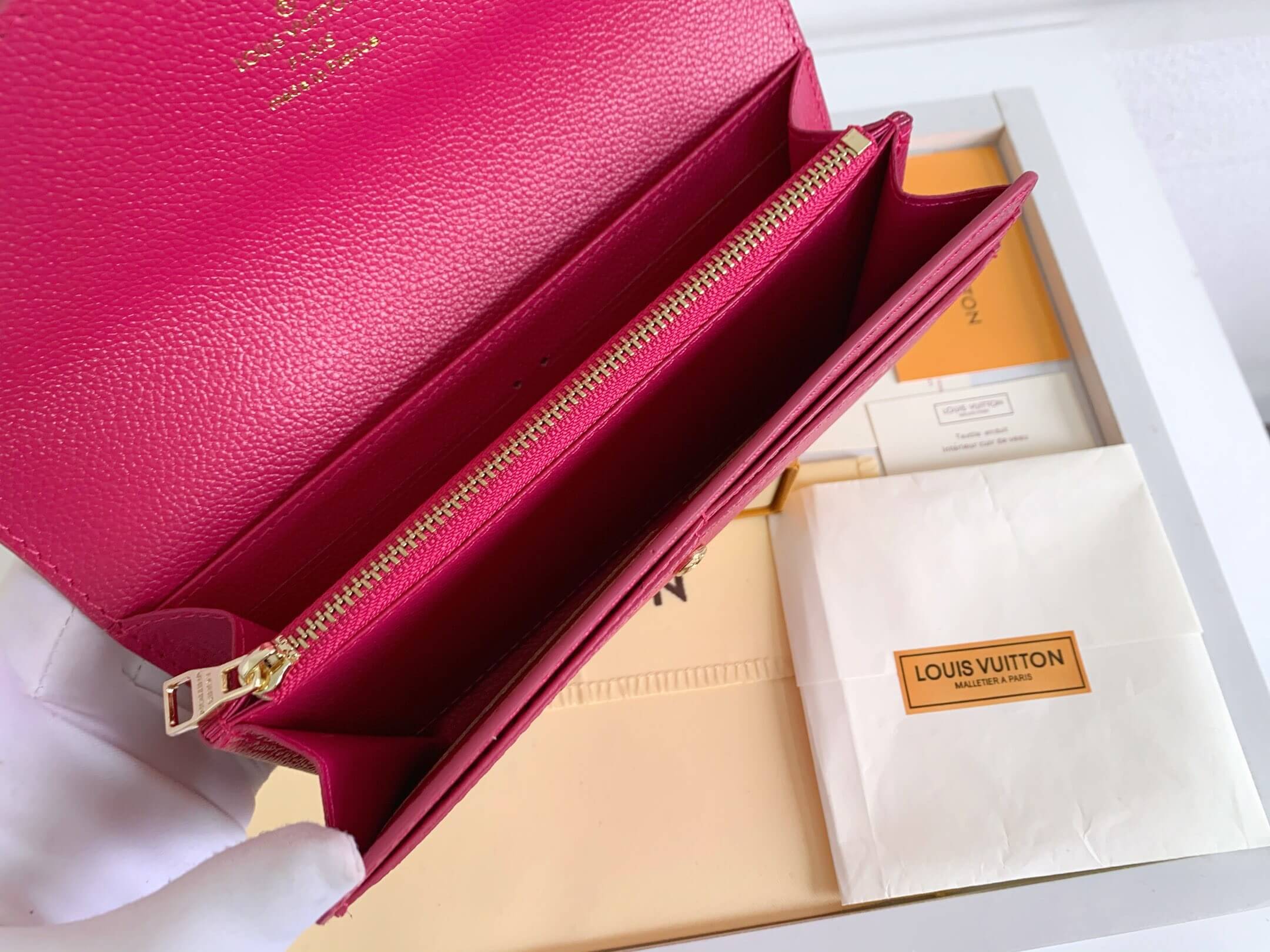 LOUIV Sarah Wallet