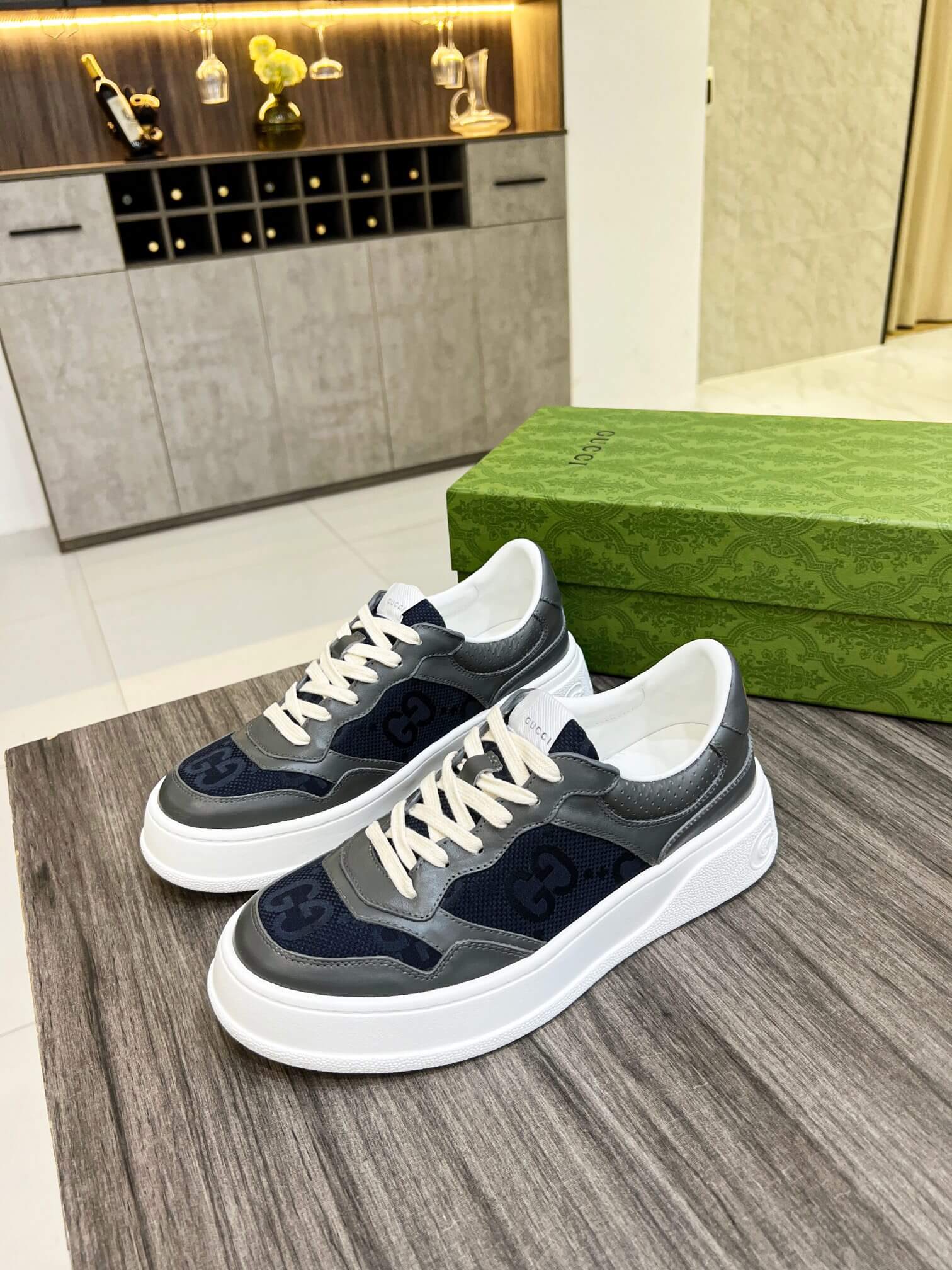 GG Sneakers