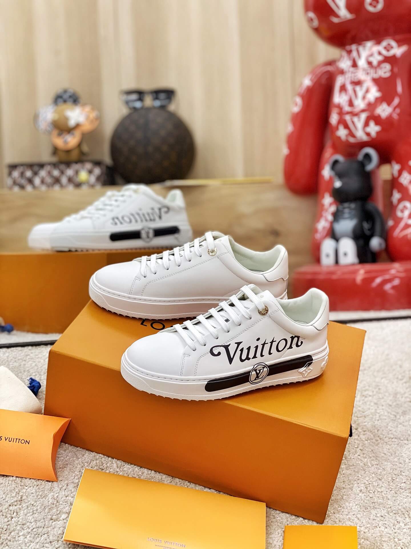 LOUIV Sneakers