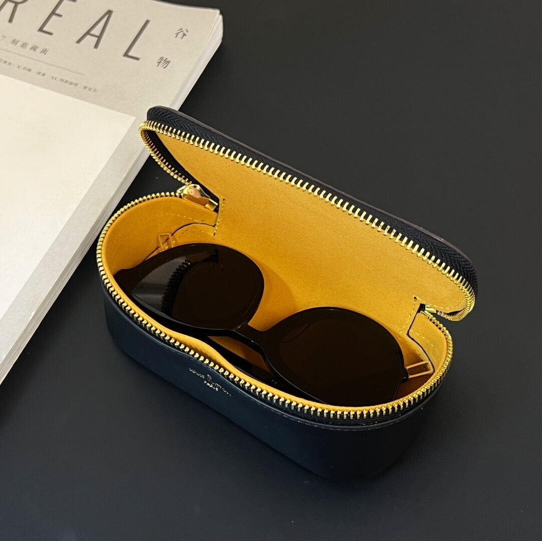 LOUIV Sunglasses Case
