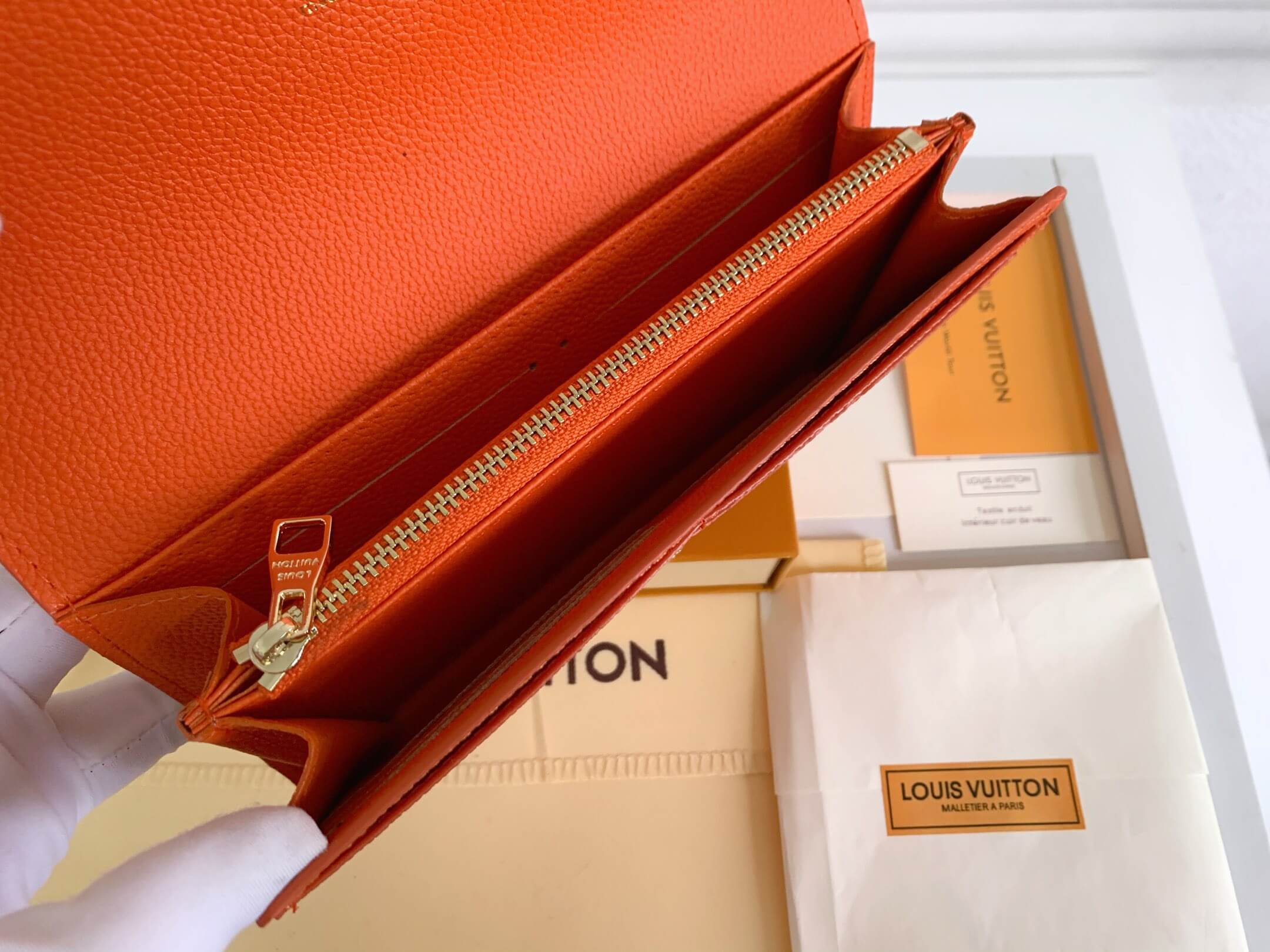 LOUIV Sarah Wallet