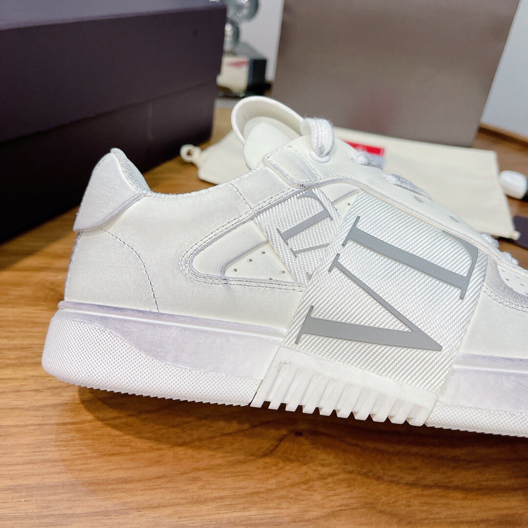 VALEN Sneakers