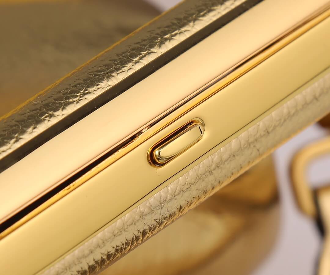 FD First Small (Gold)