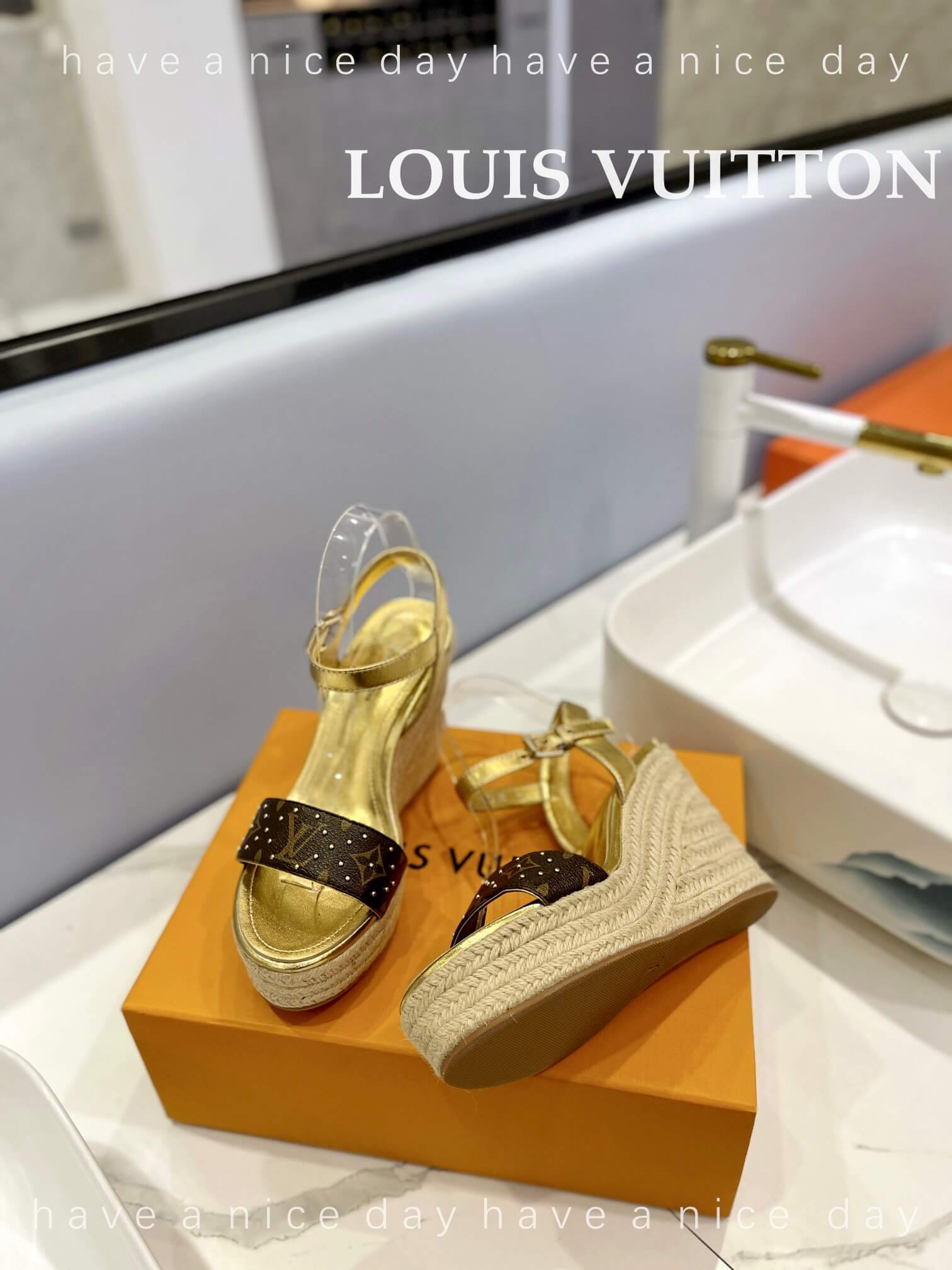 LOUIV Wedges
