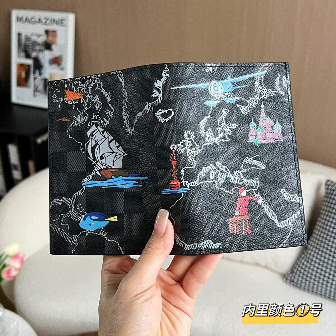 LOUIV Passport Cover