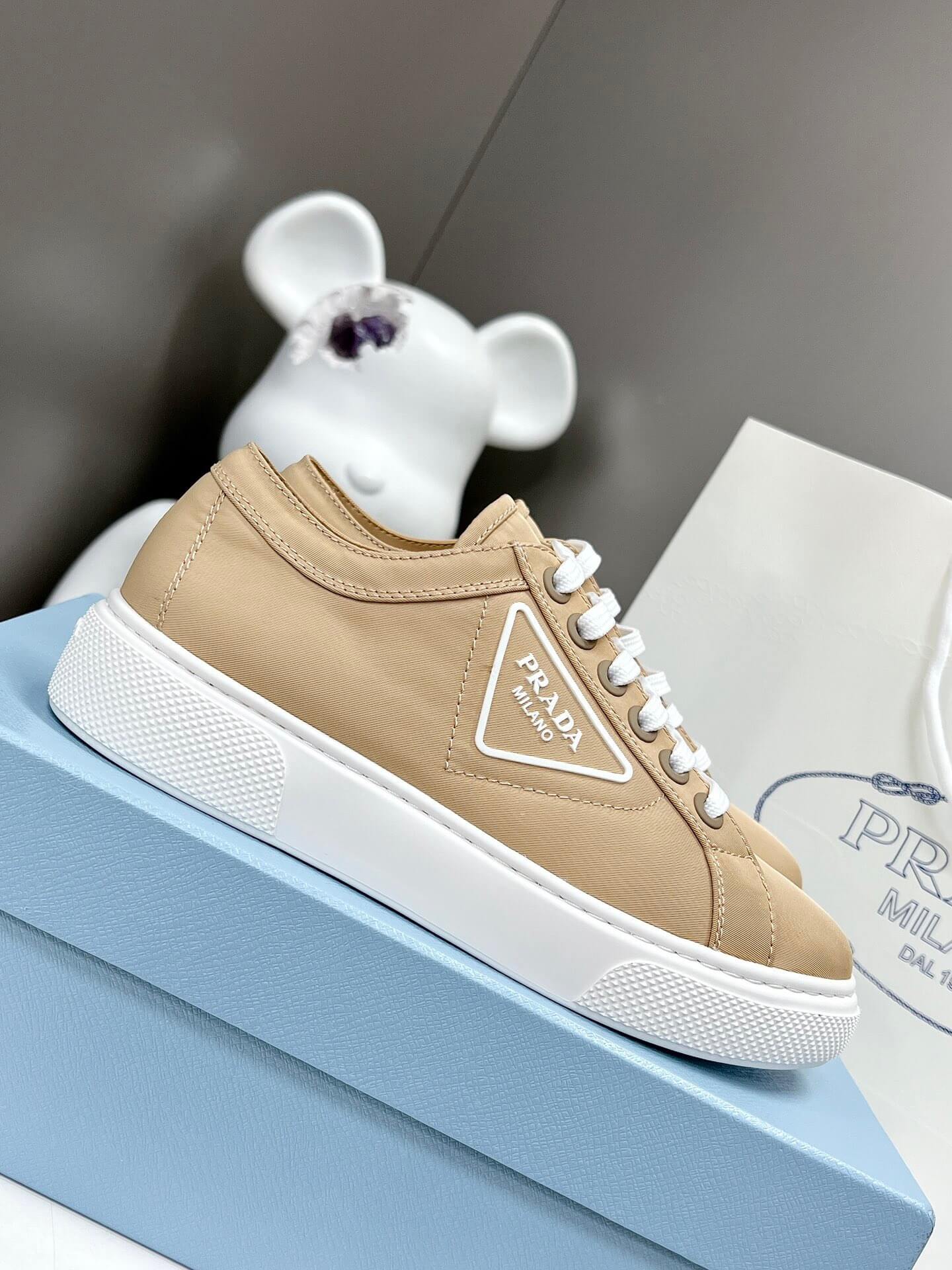 PR Sneakers