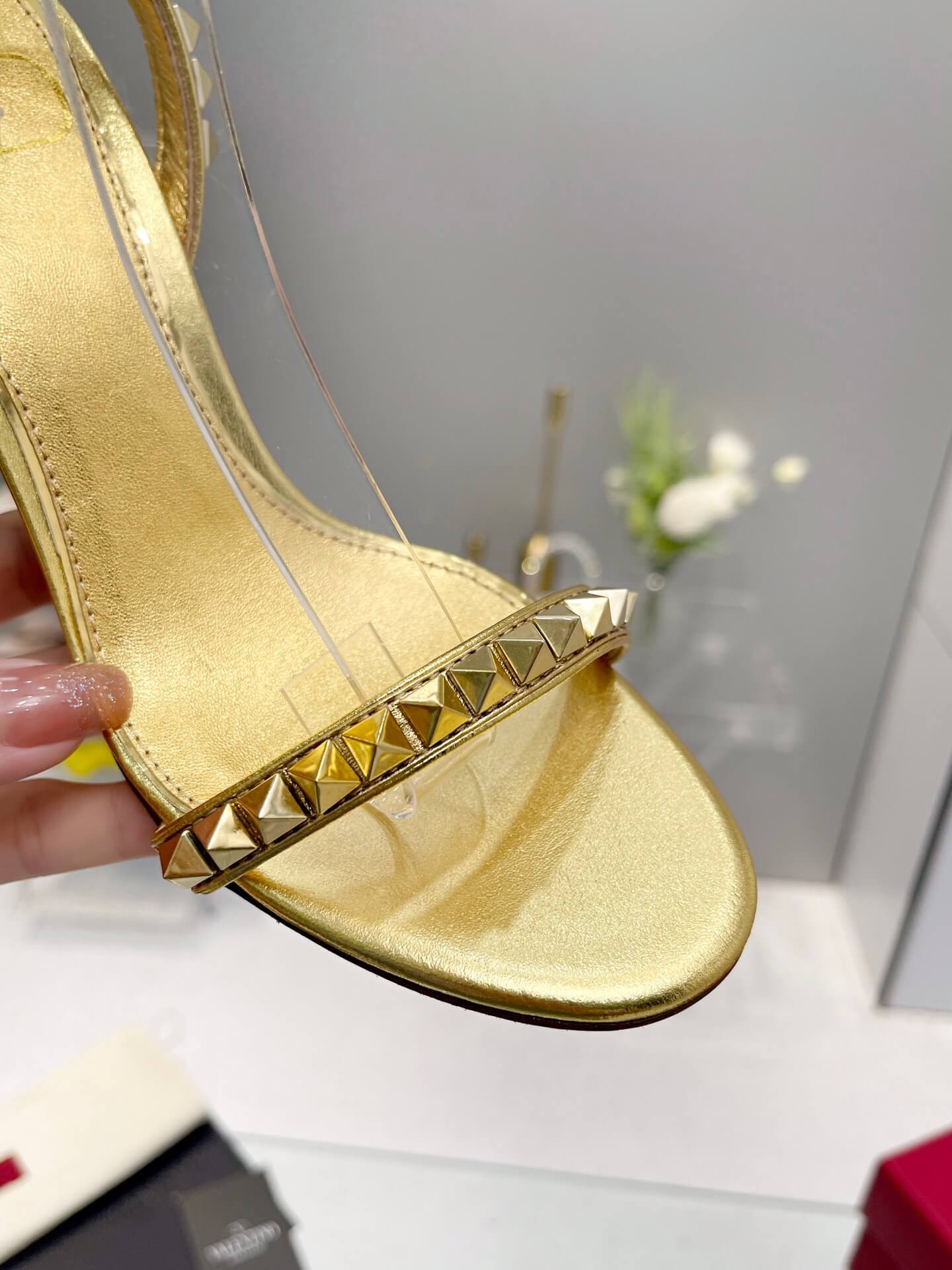 VALEN Heels