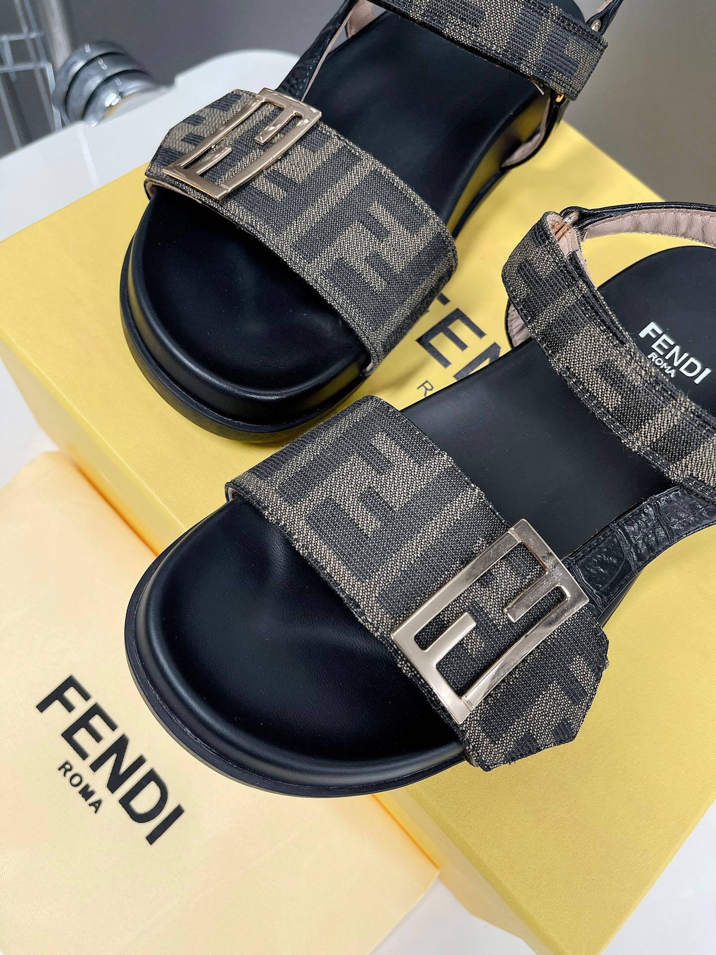 FD Sandals