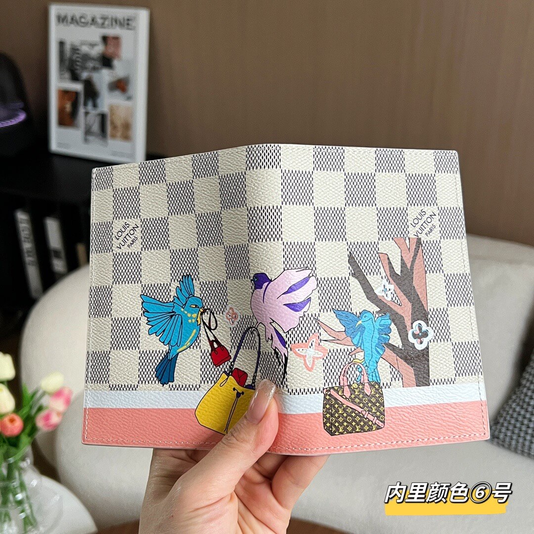 LOUIV Passport Cover