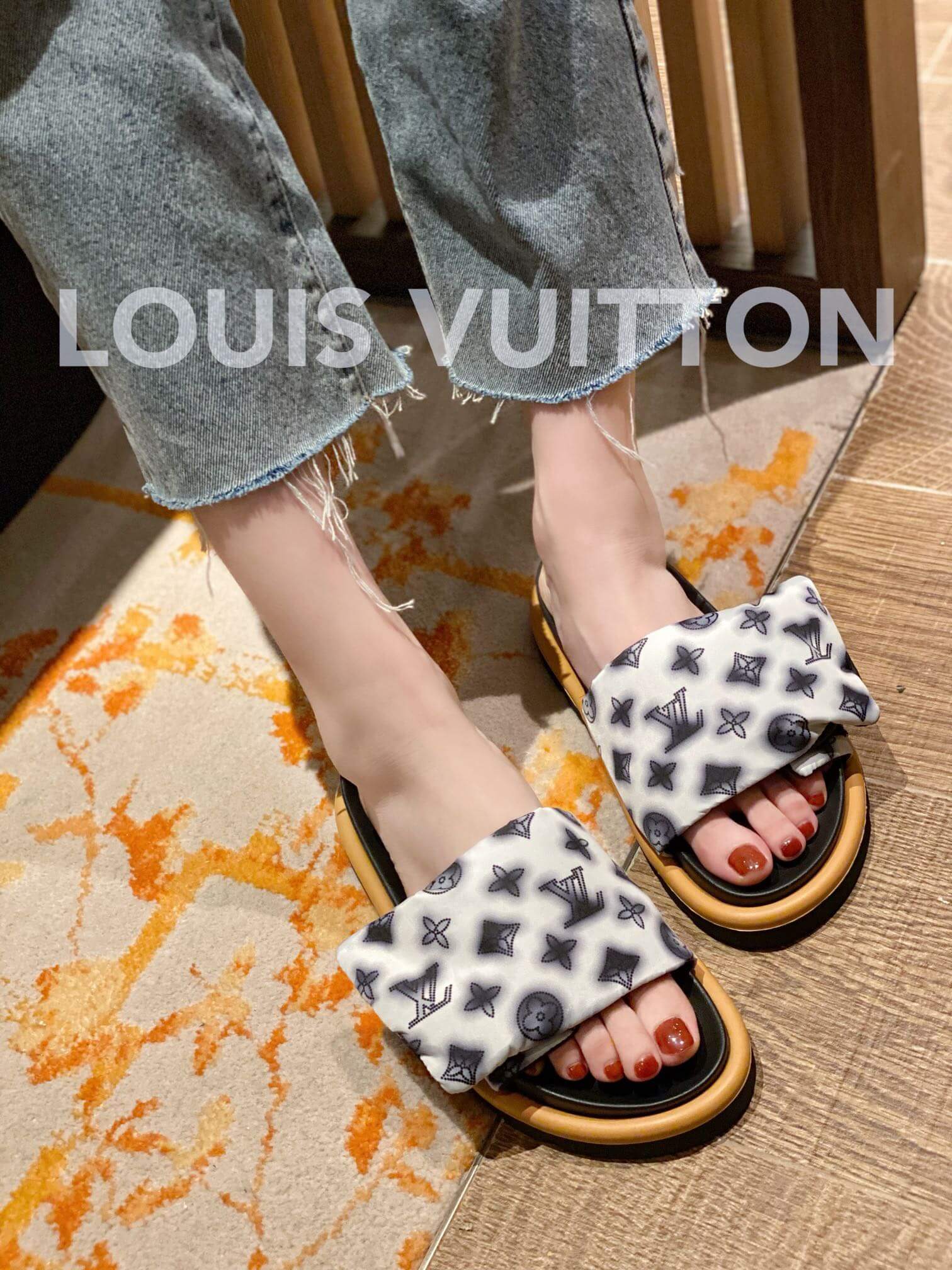 LOUIV Puffer Slides