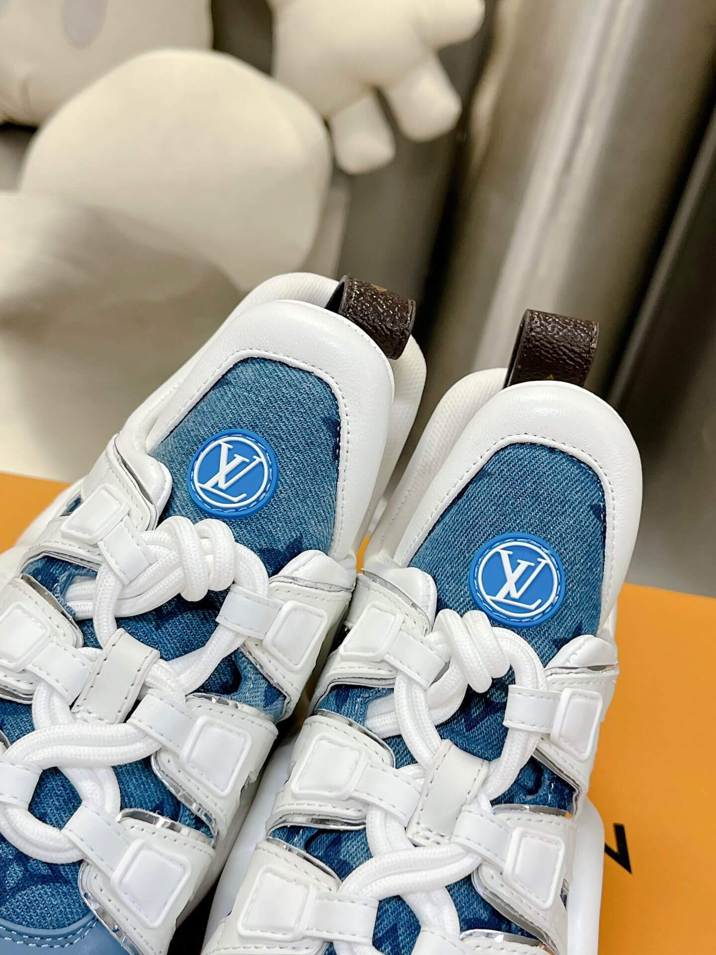 LOUIV Archlight Sneakers