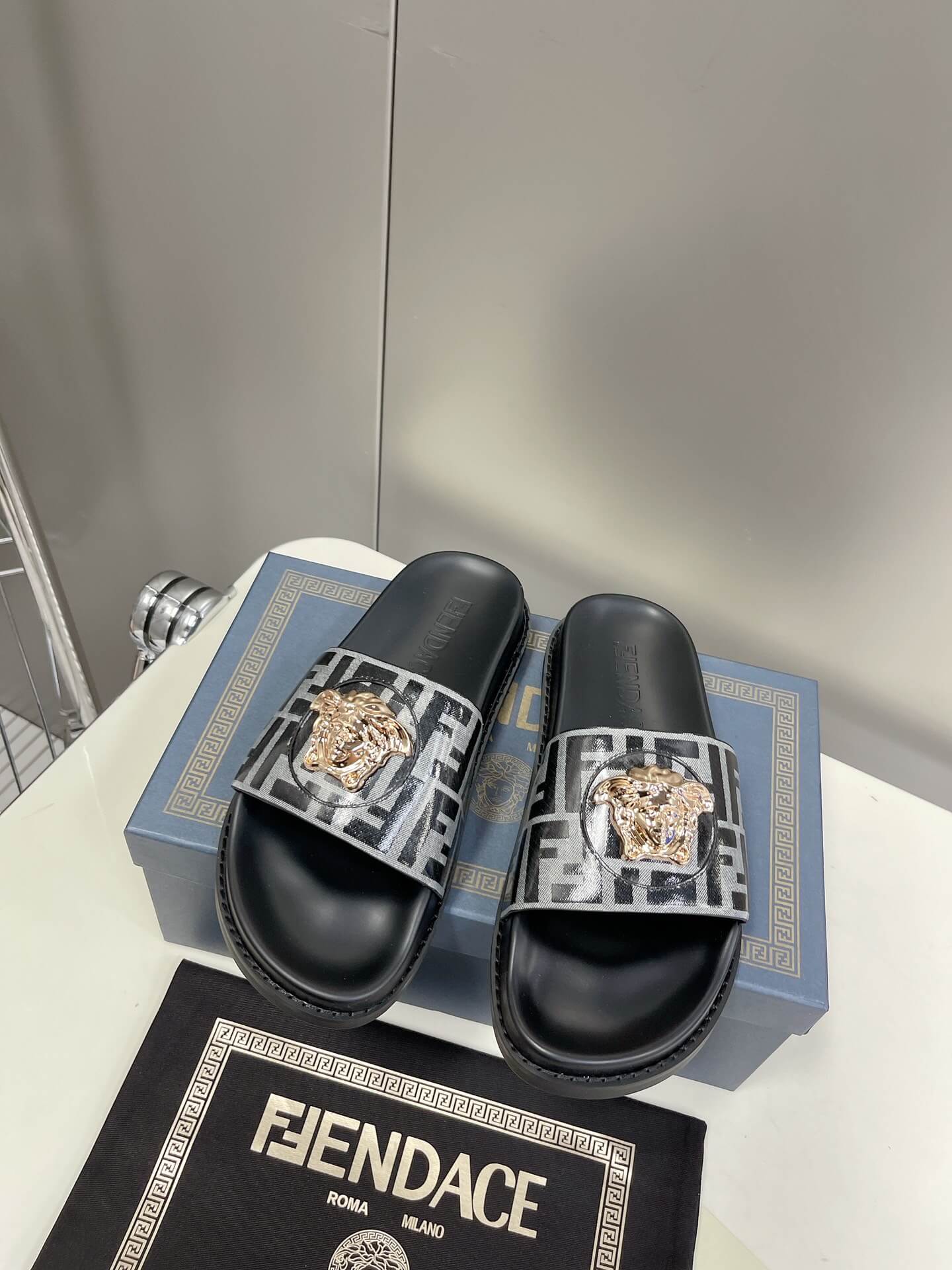 Fendace Slides