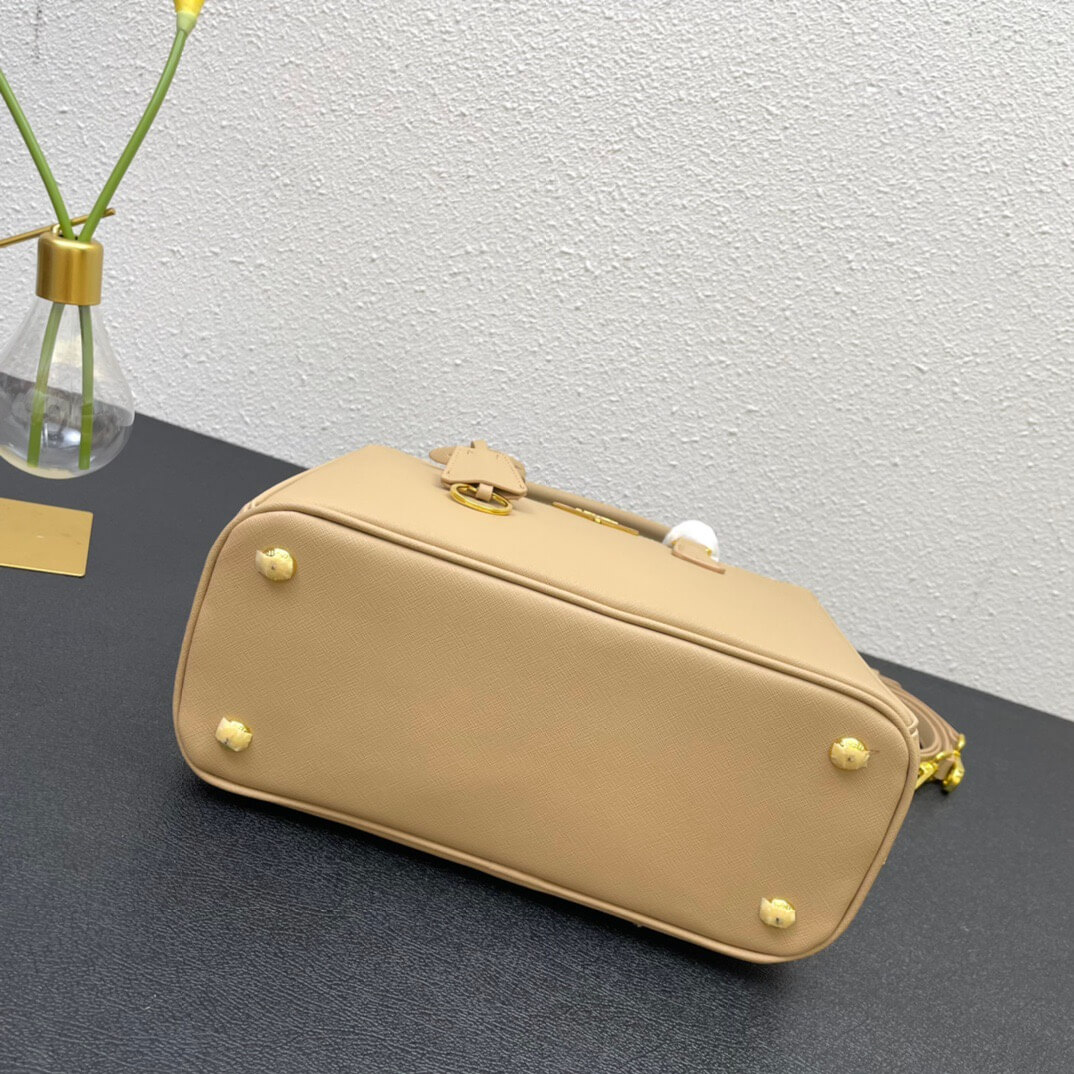 PR Saffiano Medium