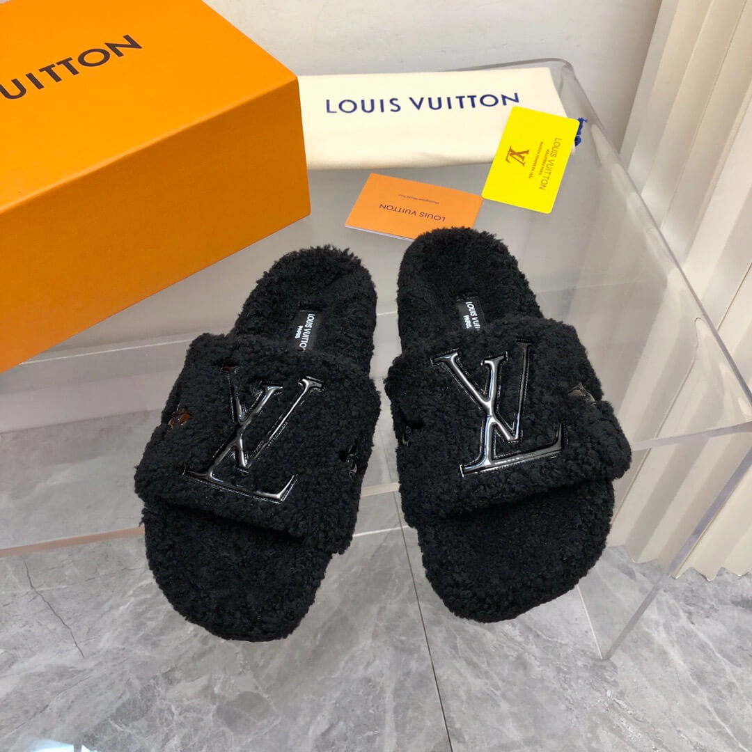 LOUIV Fur Slides