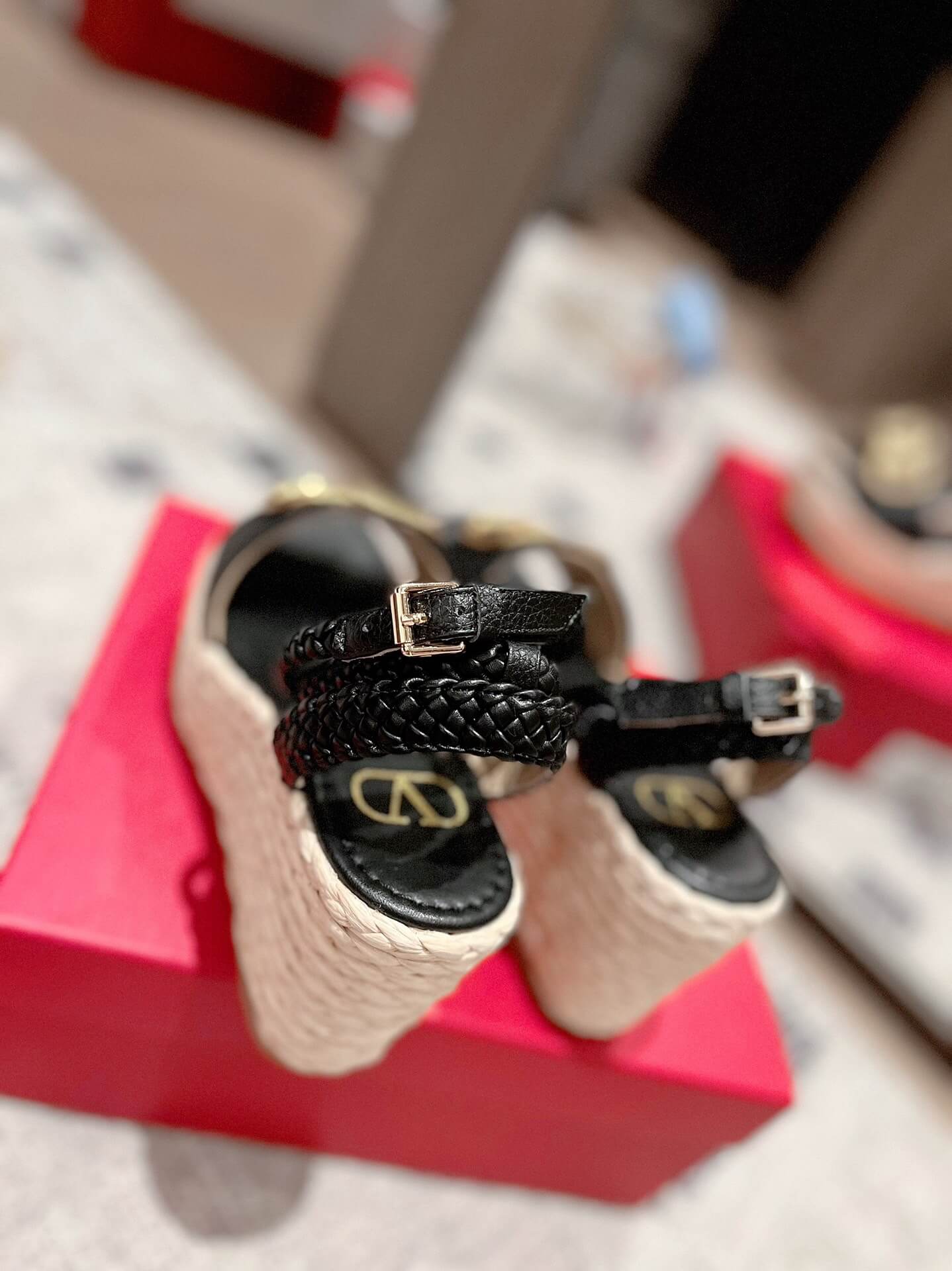 VALEN Wedges
