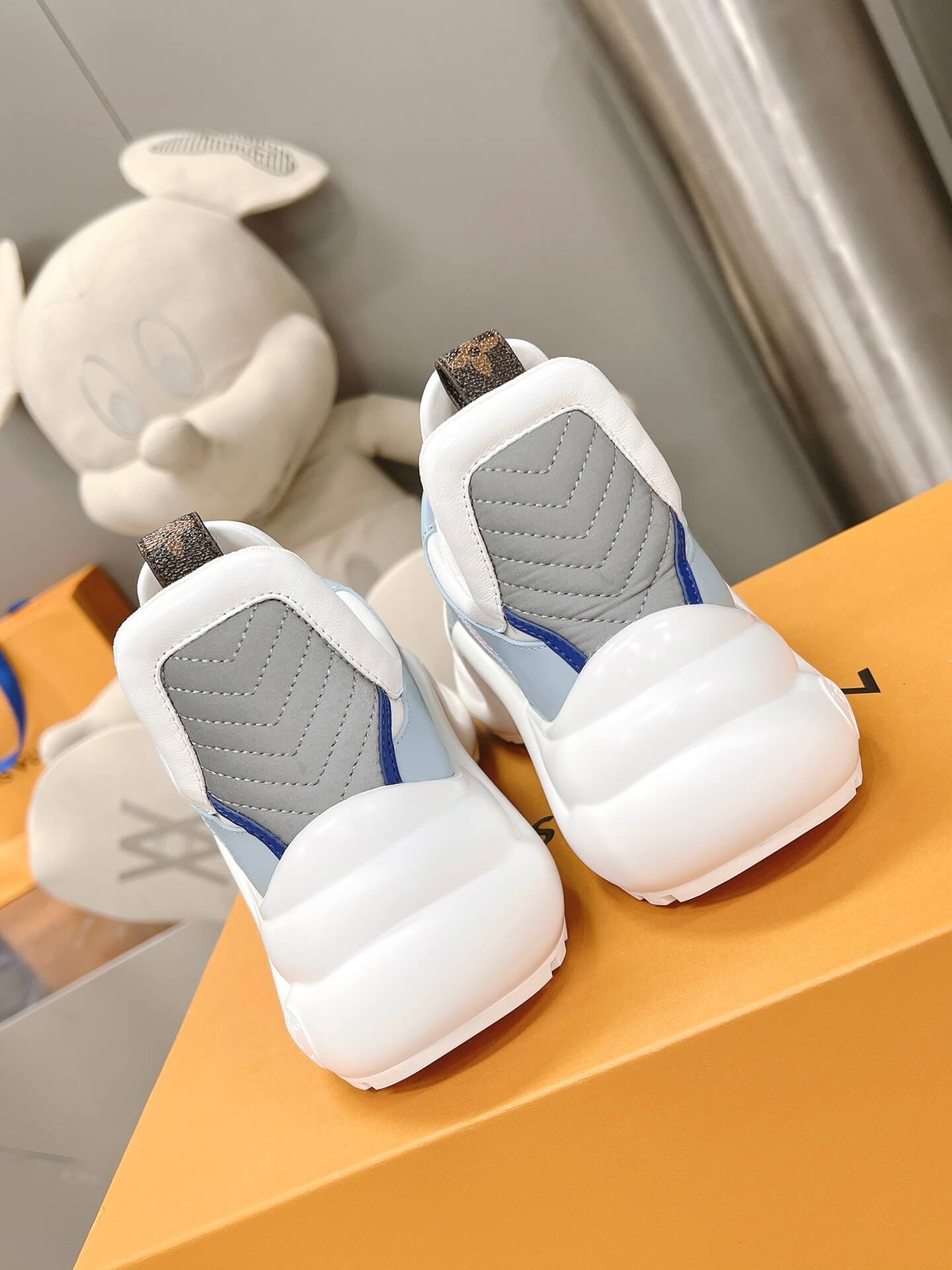 LOUIV Archlight Sneakers