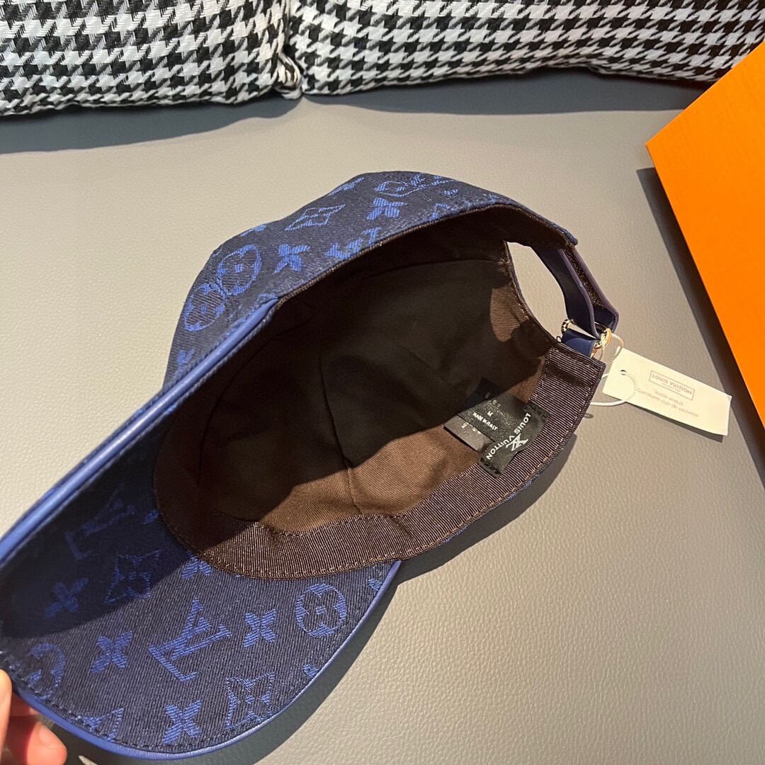 LOUIV Cap