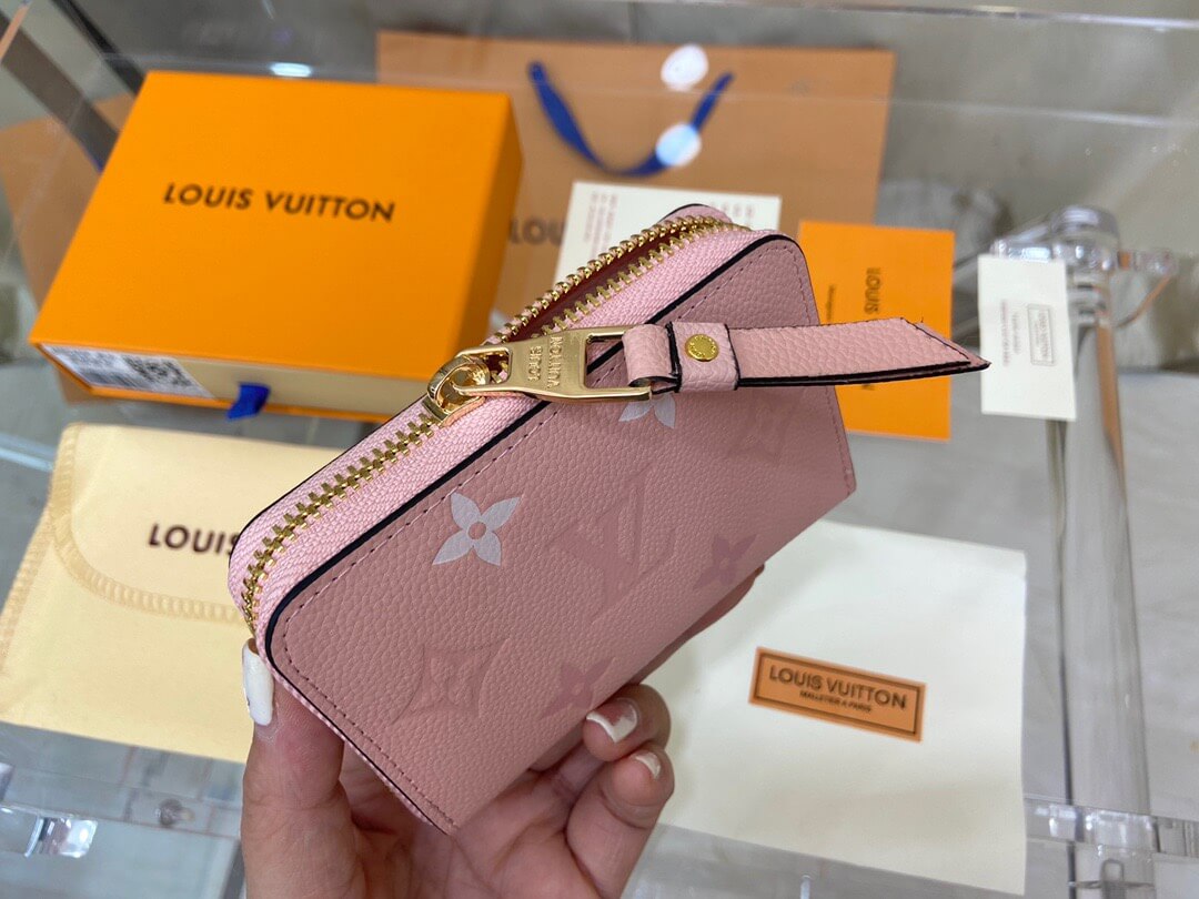 LOUIV Coin Purse By The Pool