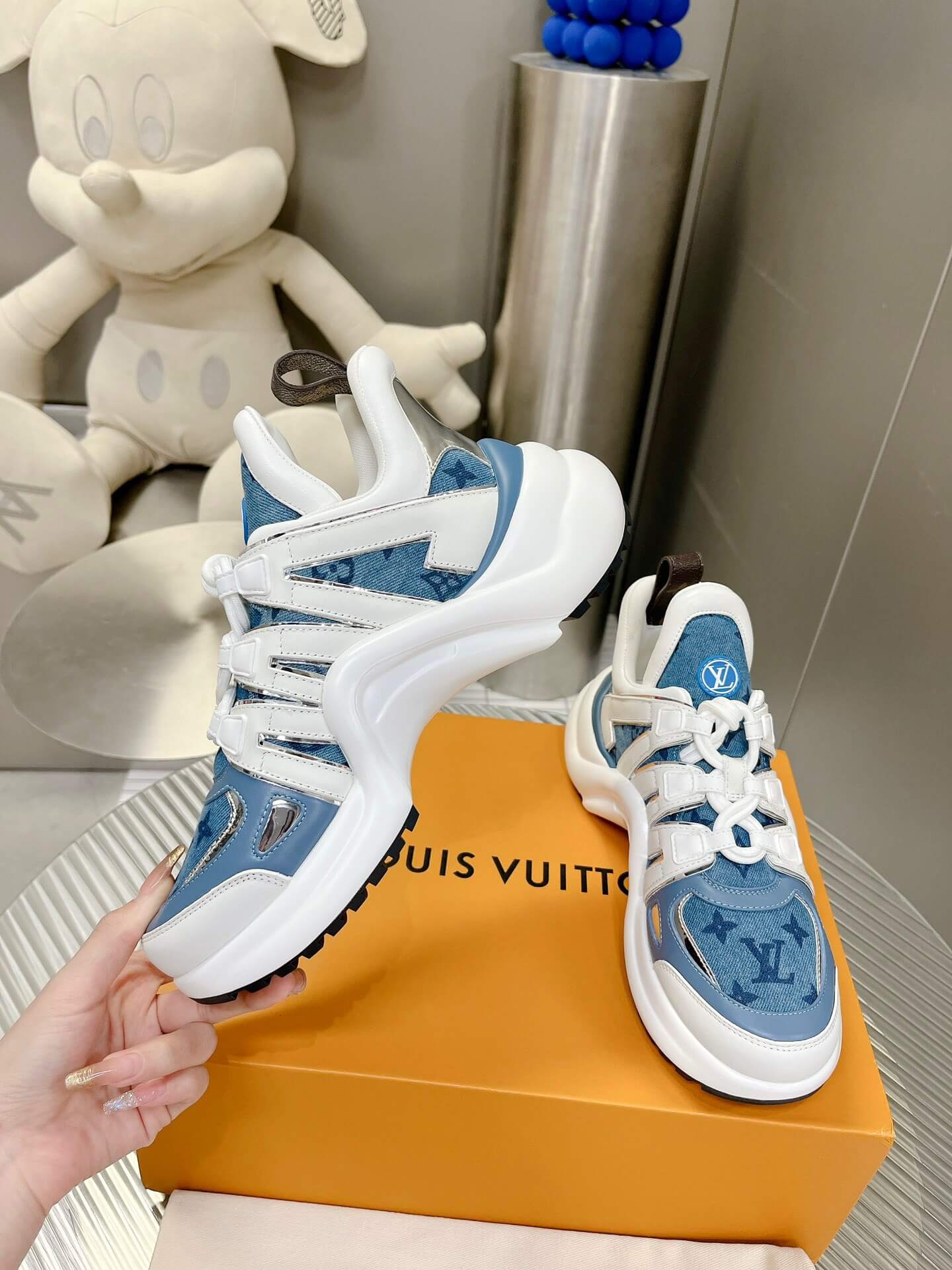 LOUIV Archlight Sneakers