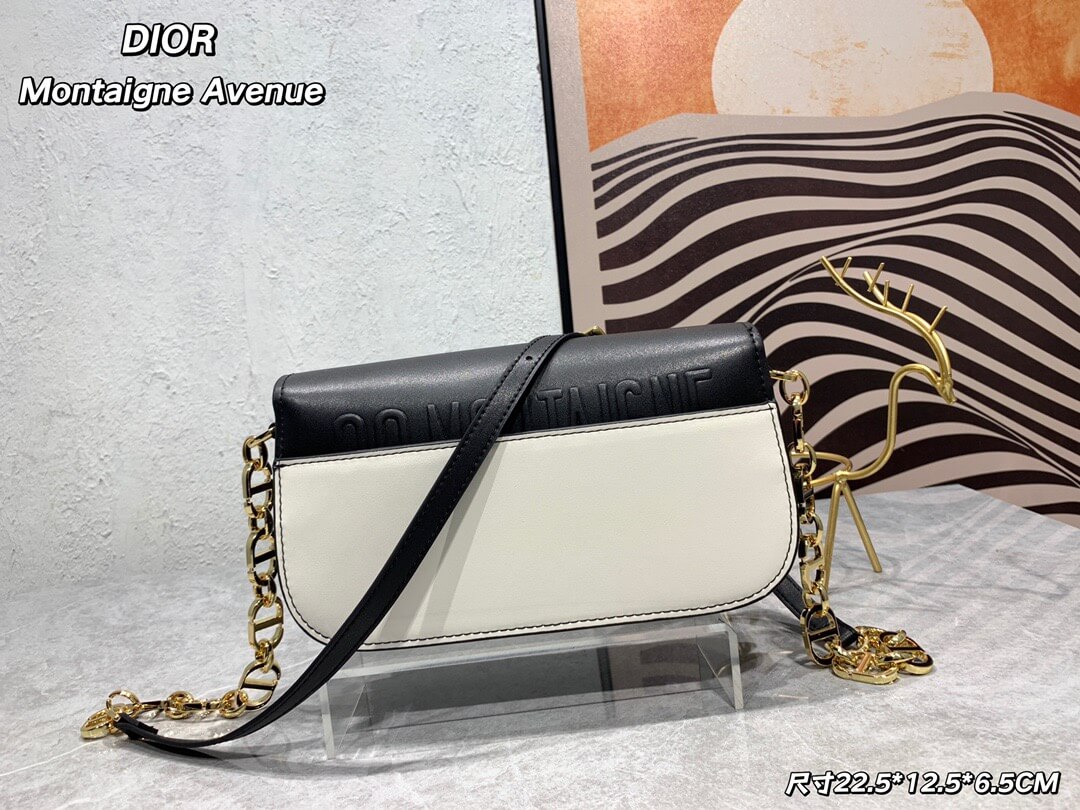 CD 30 Montaigne Avenue