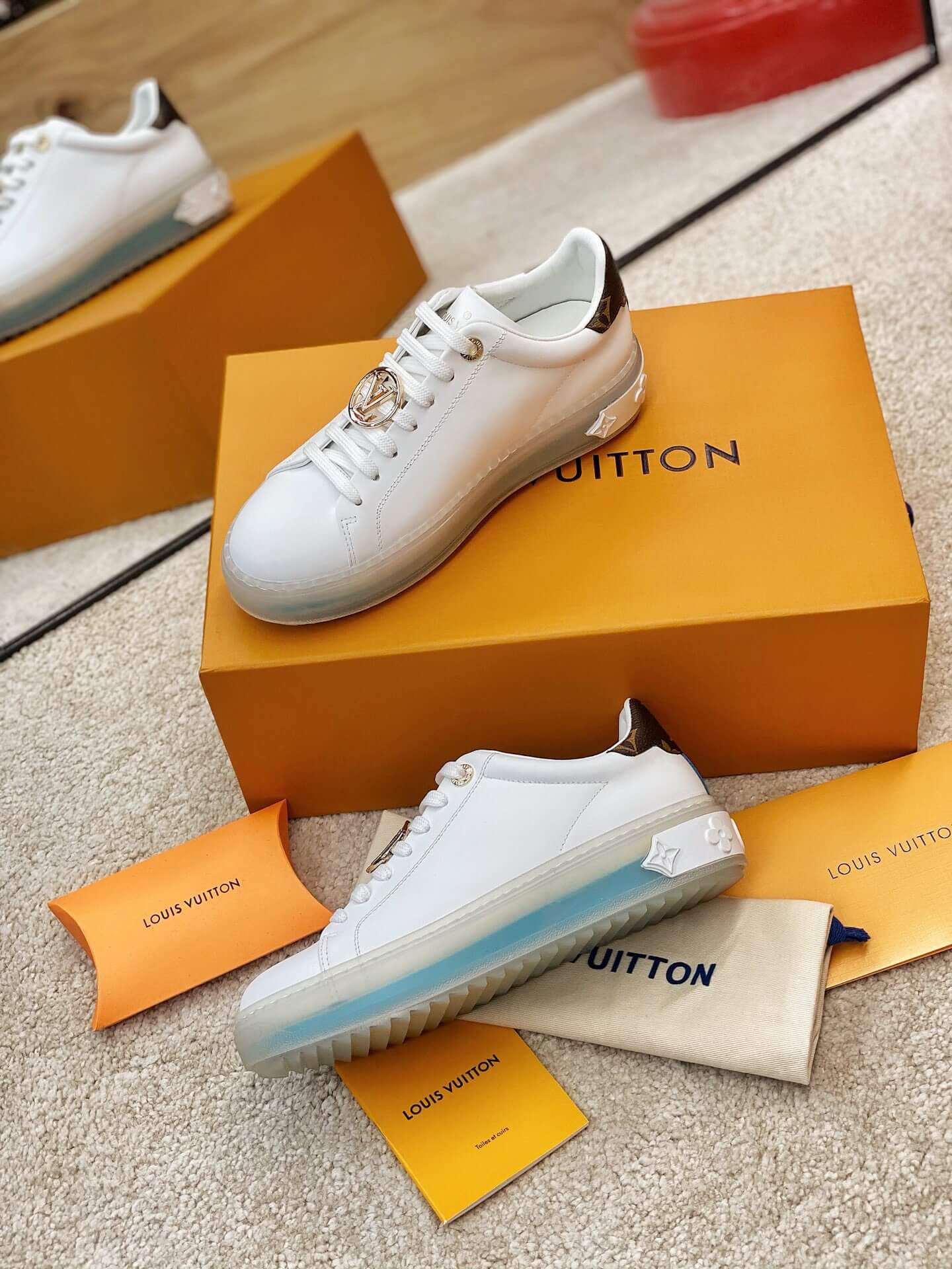 LOUIV Sneakers
