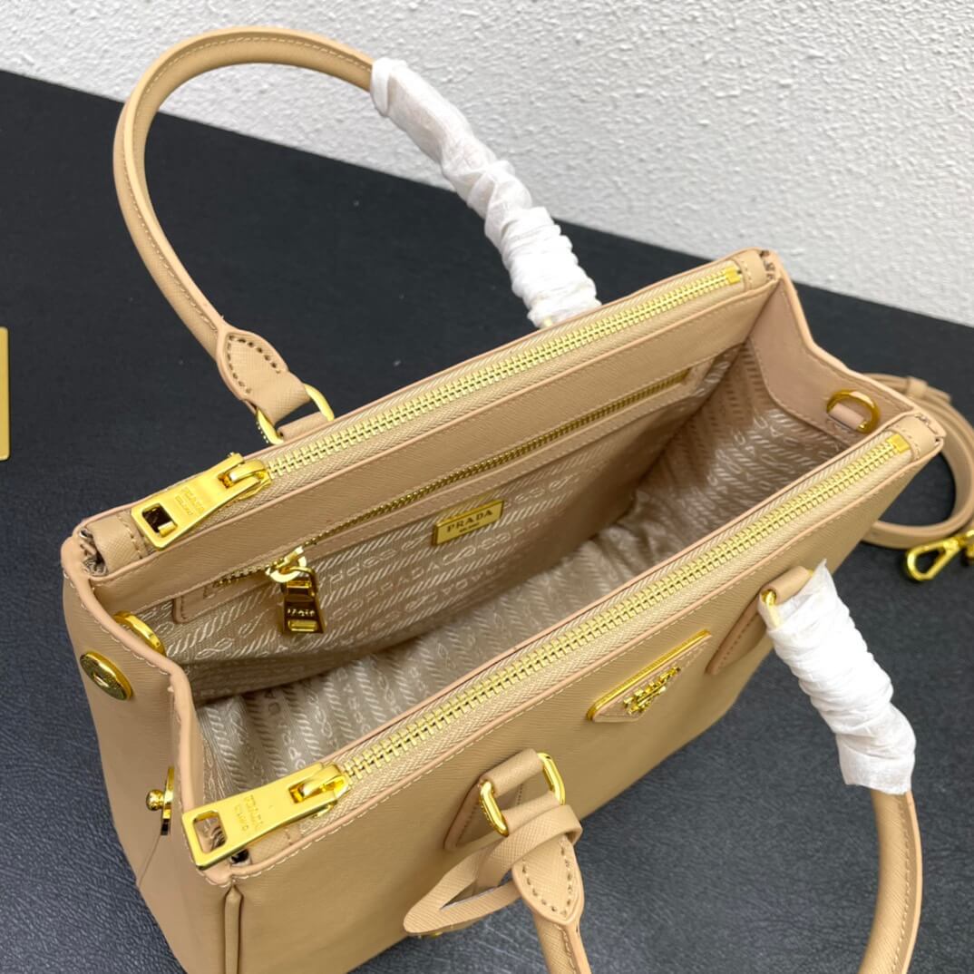 PR Saffiano Medium