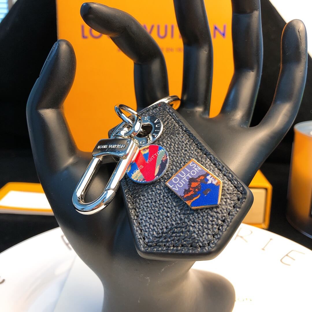 LOUIV Alpes Small Enchappe Key Charm