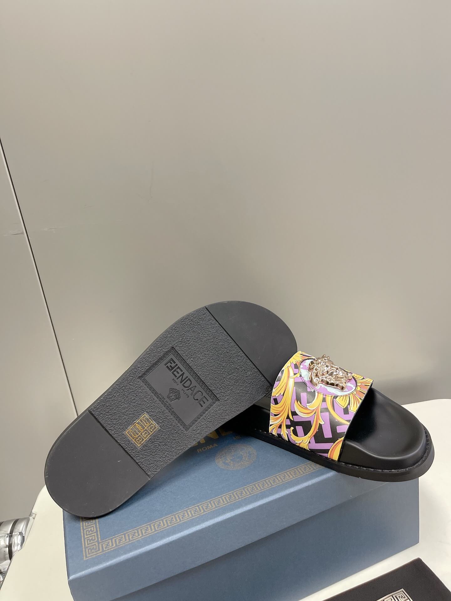 Fendace Slides
