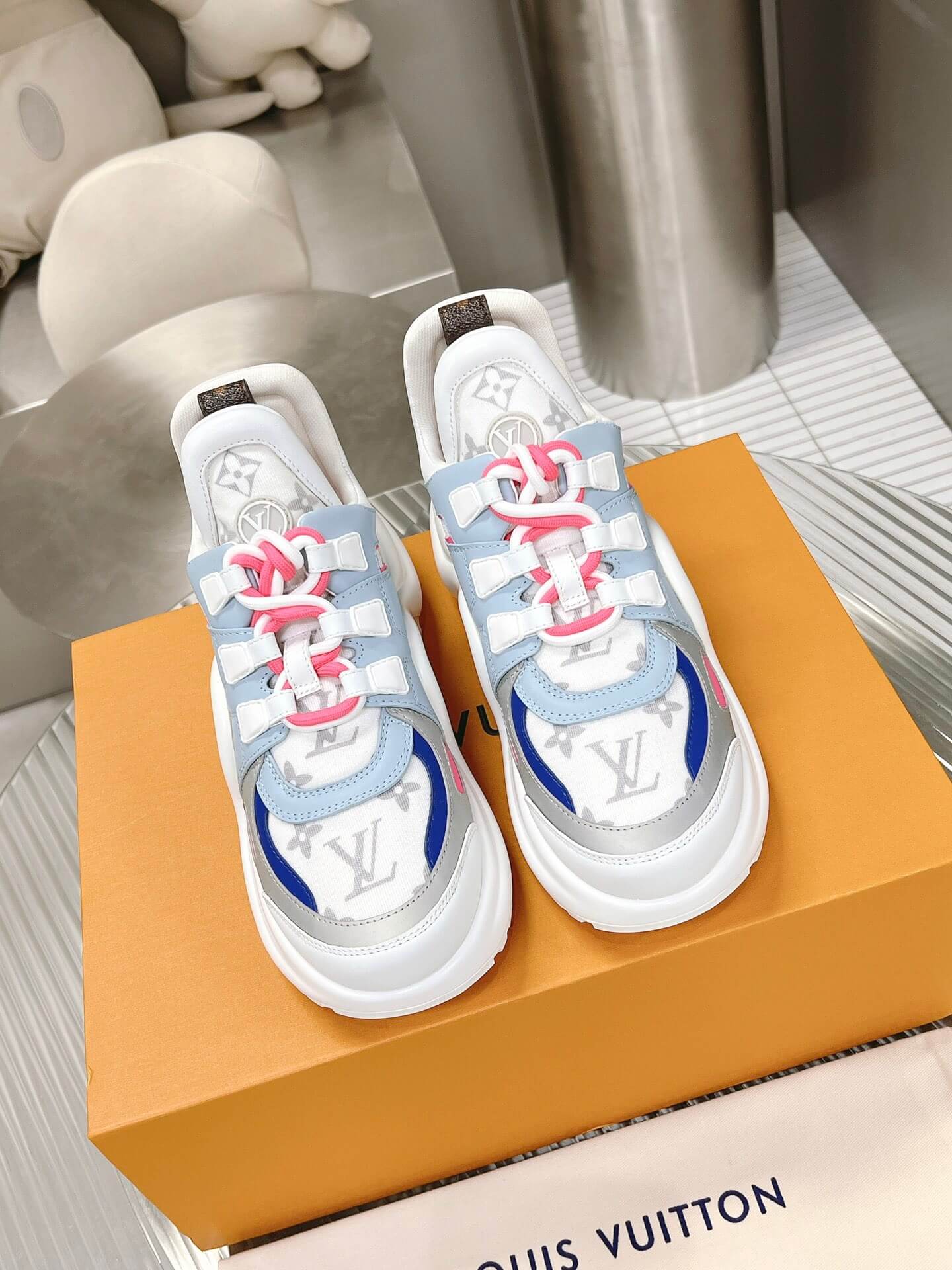 LOUIV Archlight Sneakers