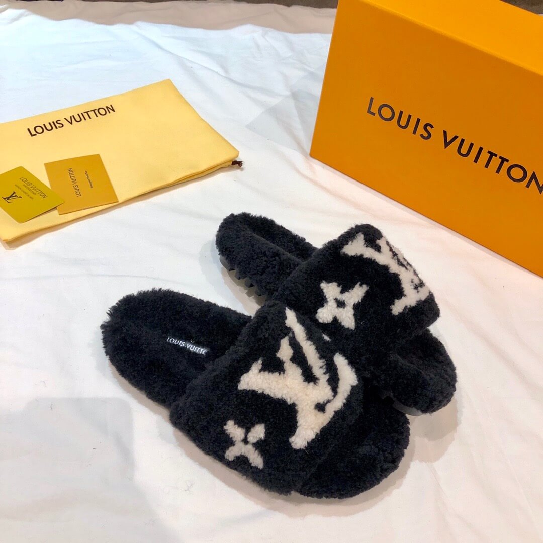 LOUIV Fur Slides