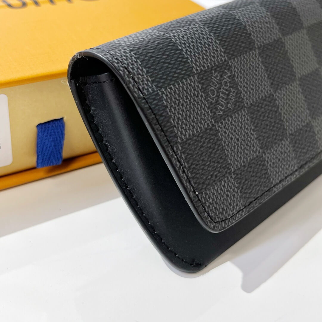 LOUIV Woody Sunglasses Case