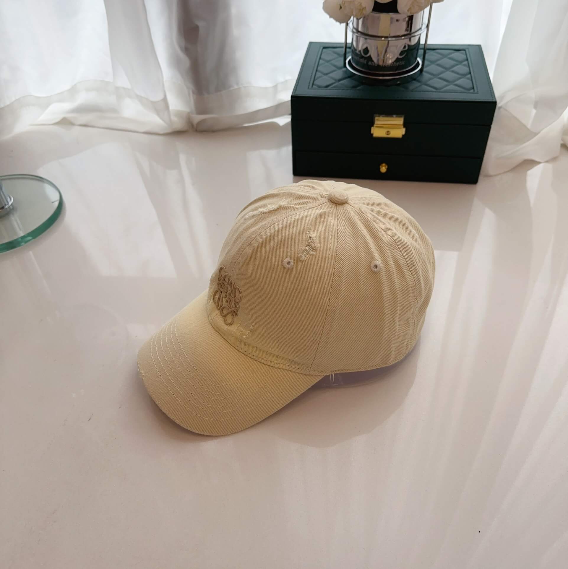 LOEW Cap