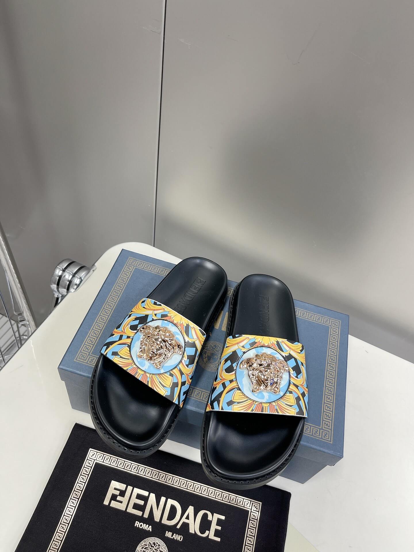 Fendace Slides