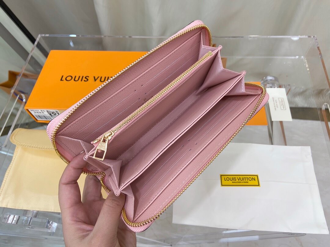 LOUIV Zippy Wallet By The Pool