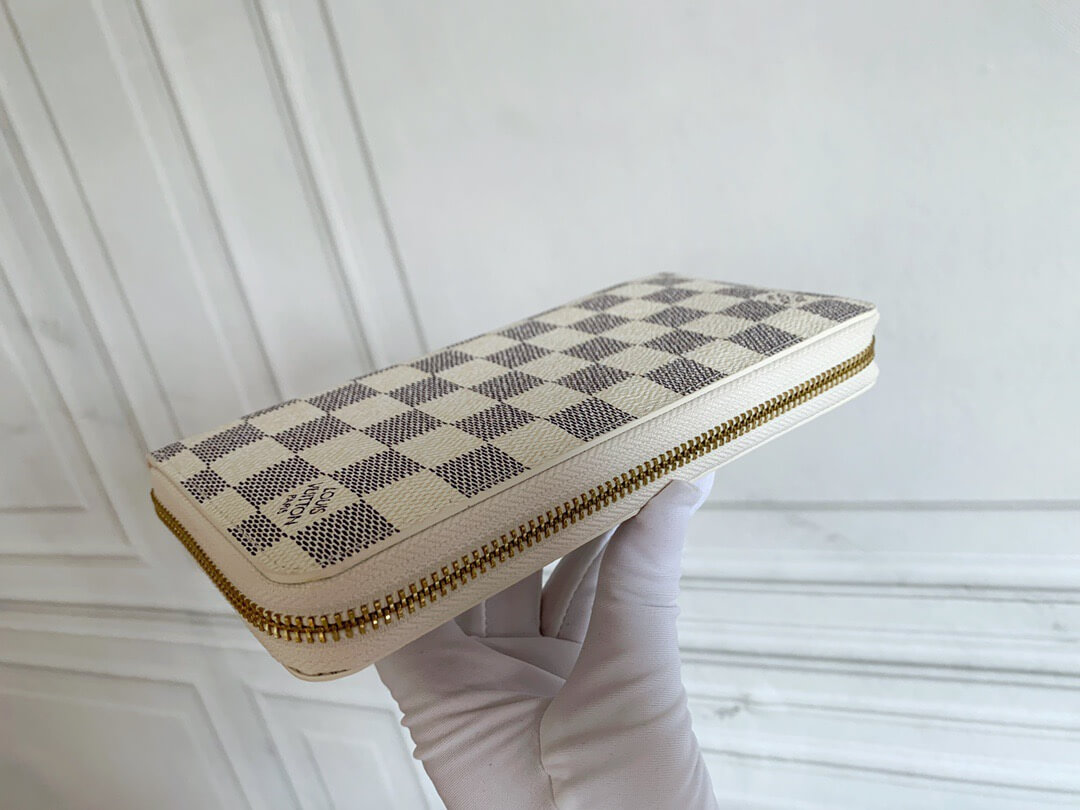LOUIV Zippy Wallet