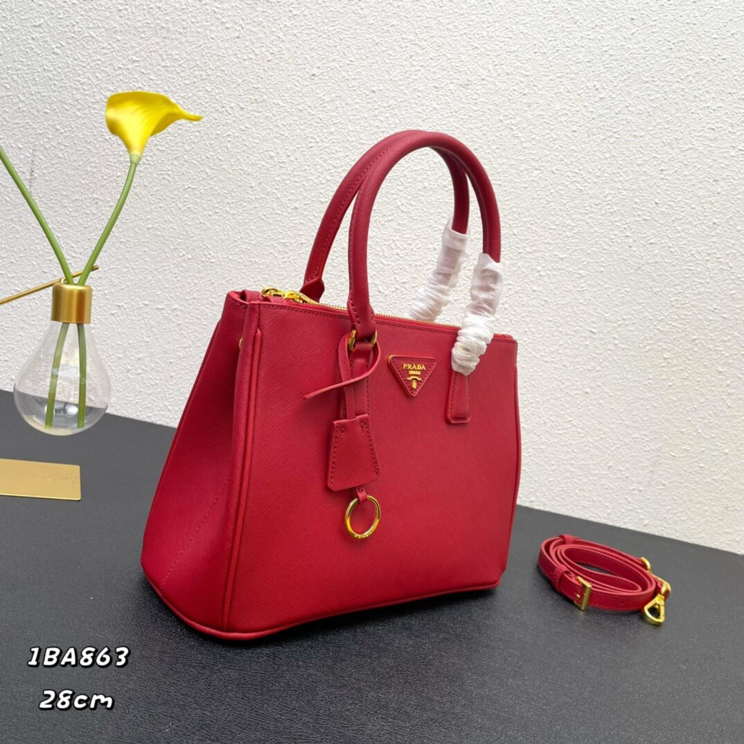 PR Saffiano Medium