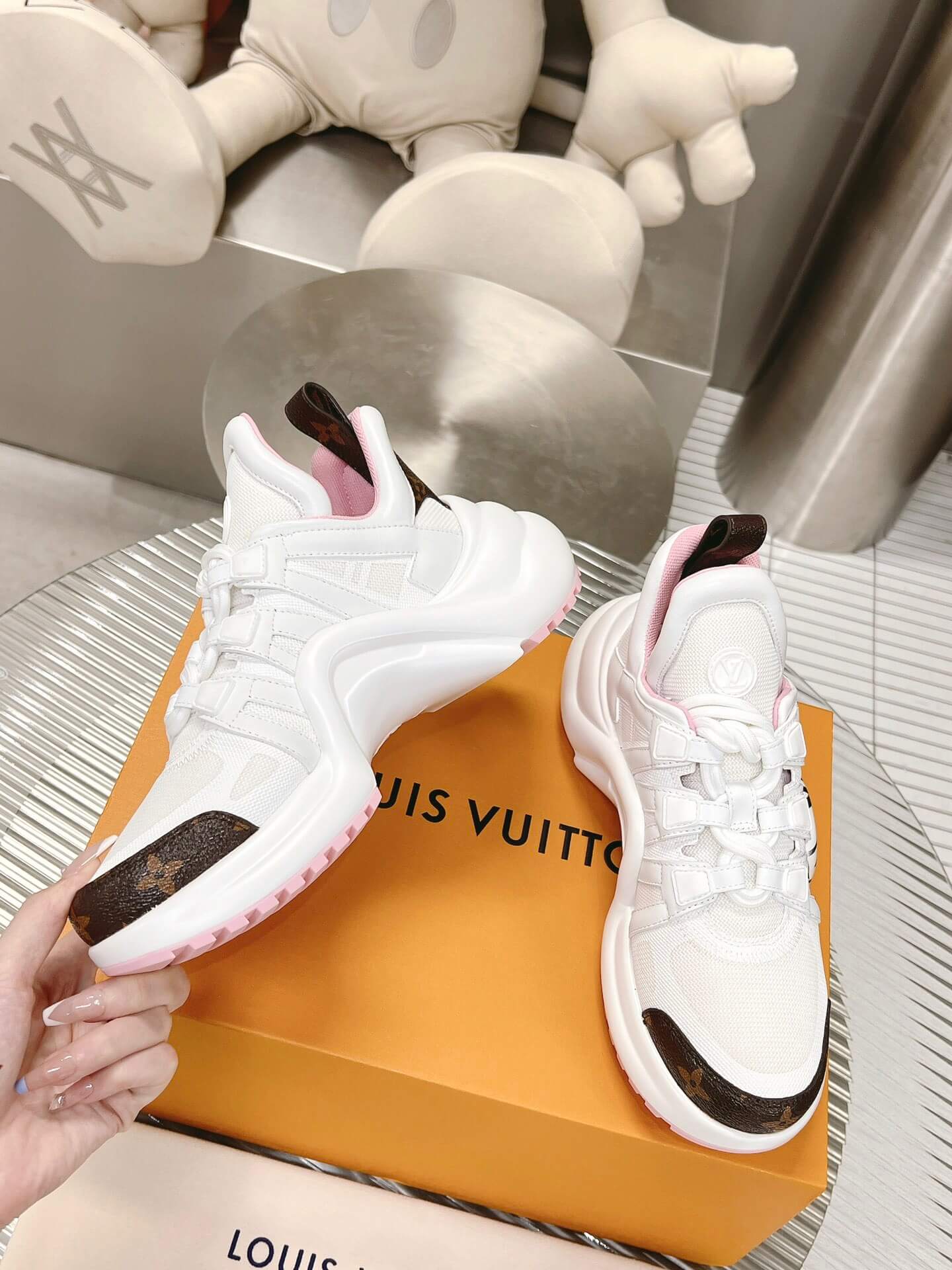 LOUIV Archlight Sneakers